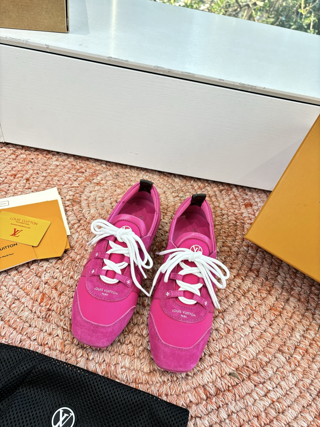 🌾G000所见即所得2026年春夏秀场上推出的 LV Footprint Soccer 芭蕾运动鞋是 P