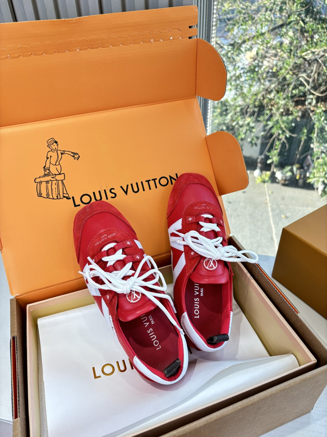 🌾G000所见即所得2026年春夏秀场上推出的 LV Footprint Soccer 芭蕾运动鞋是 P