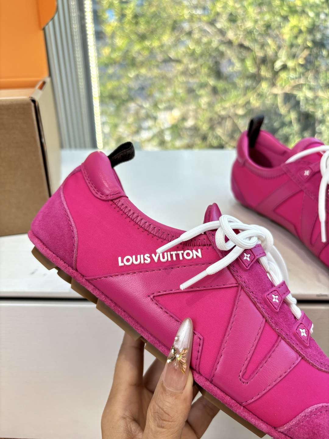 🌾G000所见即所得2026年春夏秀场上推出的 LV Footprint Soccer 芭蕾运动鞋是 P