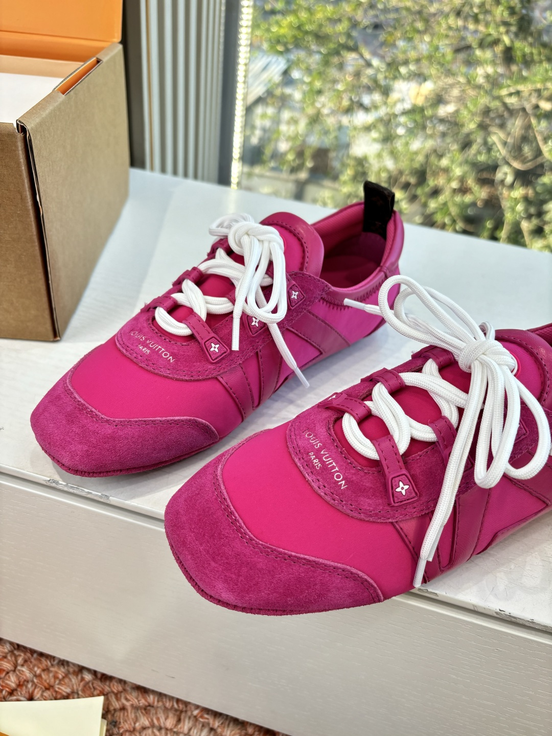 🌾G000所见即所得2026年春夏秀场上推出的 LV Footprint Soccer 芭蕾运动鞋是 P
