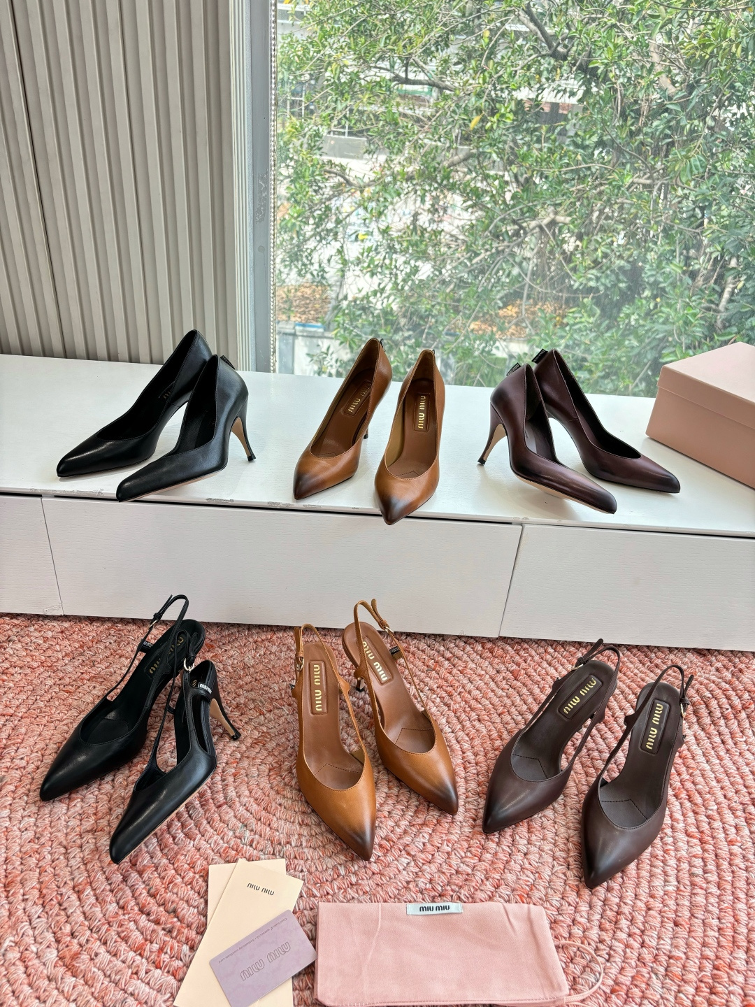 🌾G318原版一比一复刻顶级Miu Miu 26春夏/尖头高跟单鞋包头凉鞋和低跟后空芭玛丽珍单鞋一眼看上