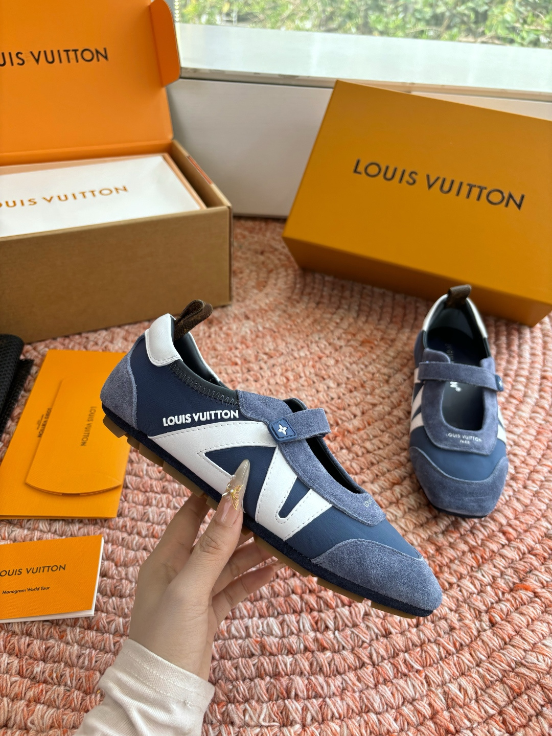🌾G000所见即所得2026年春夏秀场上推出的 LV Footprint Soccer 芭蕾运动鞋是 P