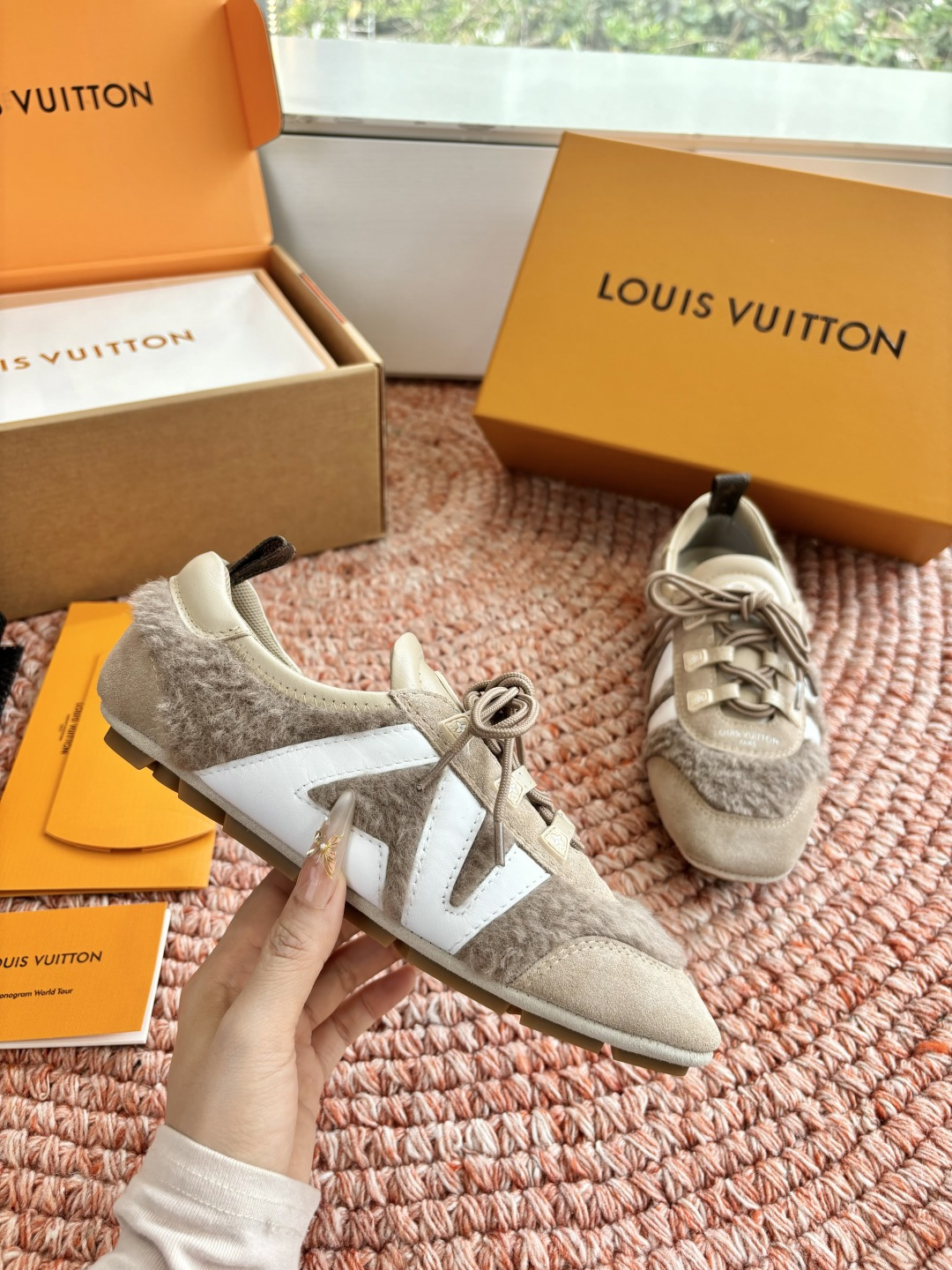 🌾G000所见即所得2026年春夏秀场上推出的 LV Footprint Soccer 芭蕾运动鞋是 P