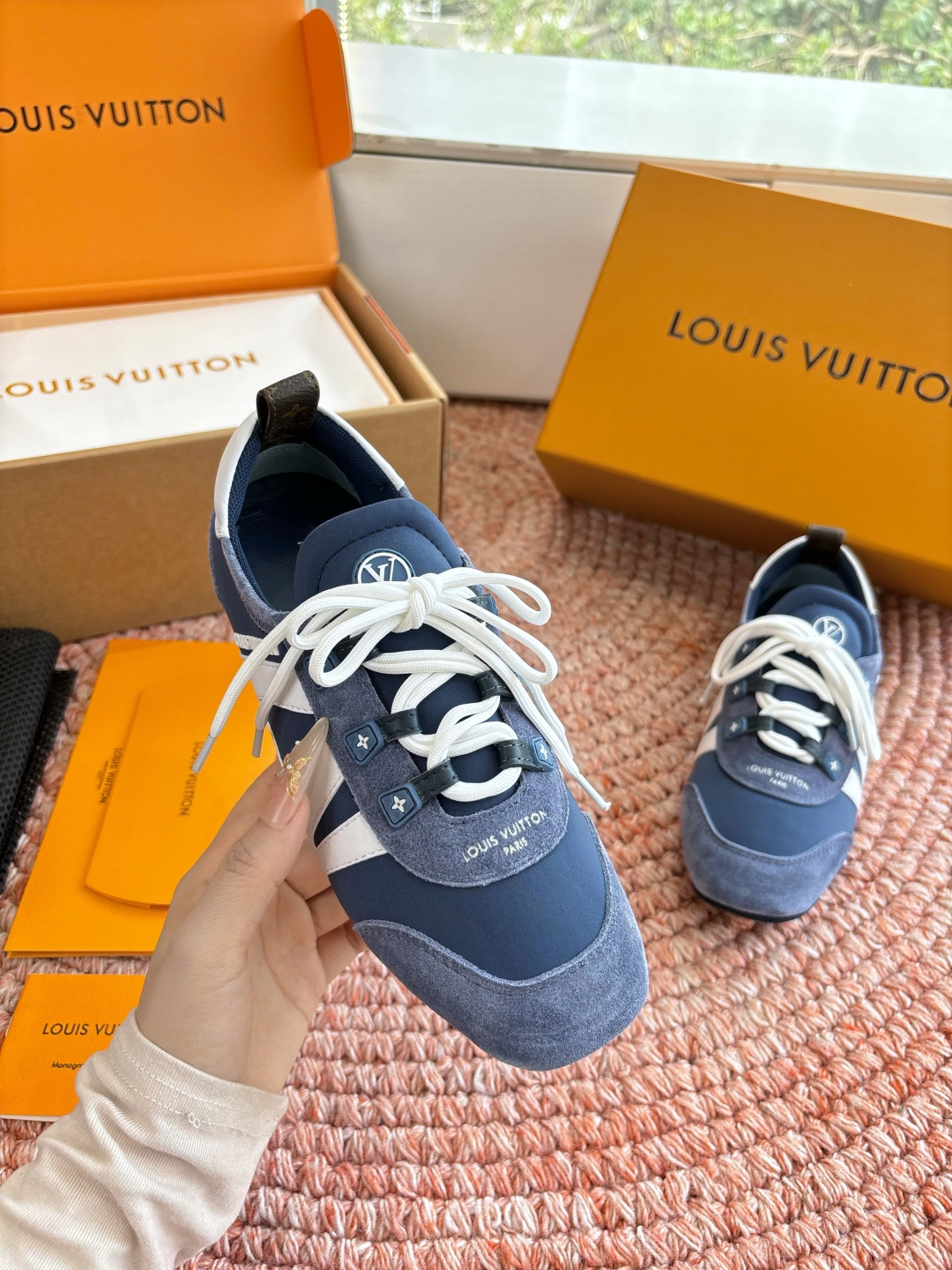 🌾G000所见即所得2026年春夏秀场上推出的 LV Footprint Soccer 芭蕾运动鞋是 P