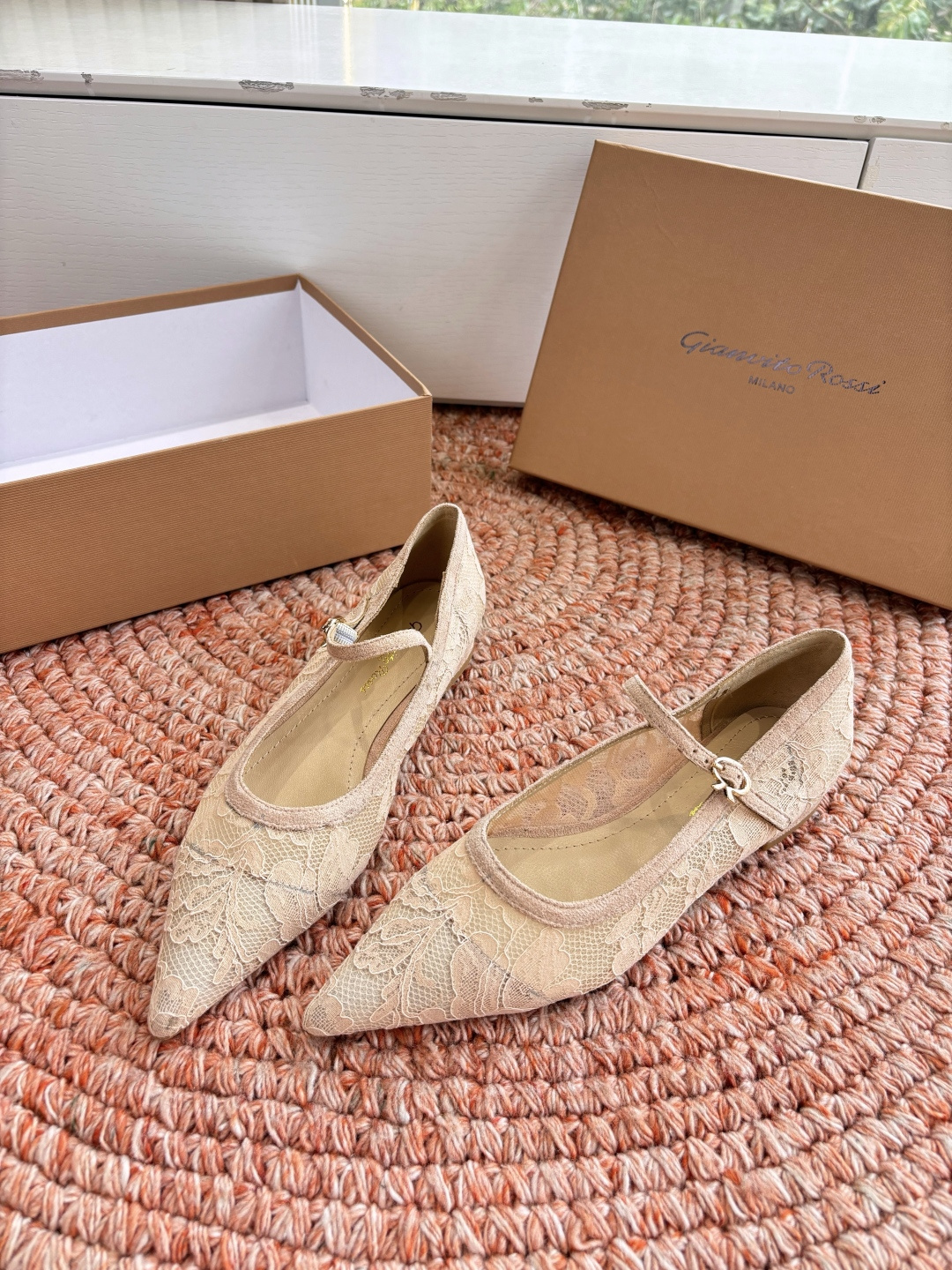 🌾G305😀GianvitoRossi吉安维托罗西 平底 系列经典粉色羊反绒皮&粉色小羊皮超级百搭的一款