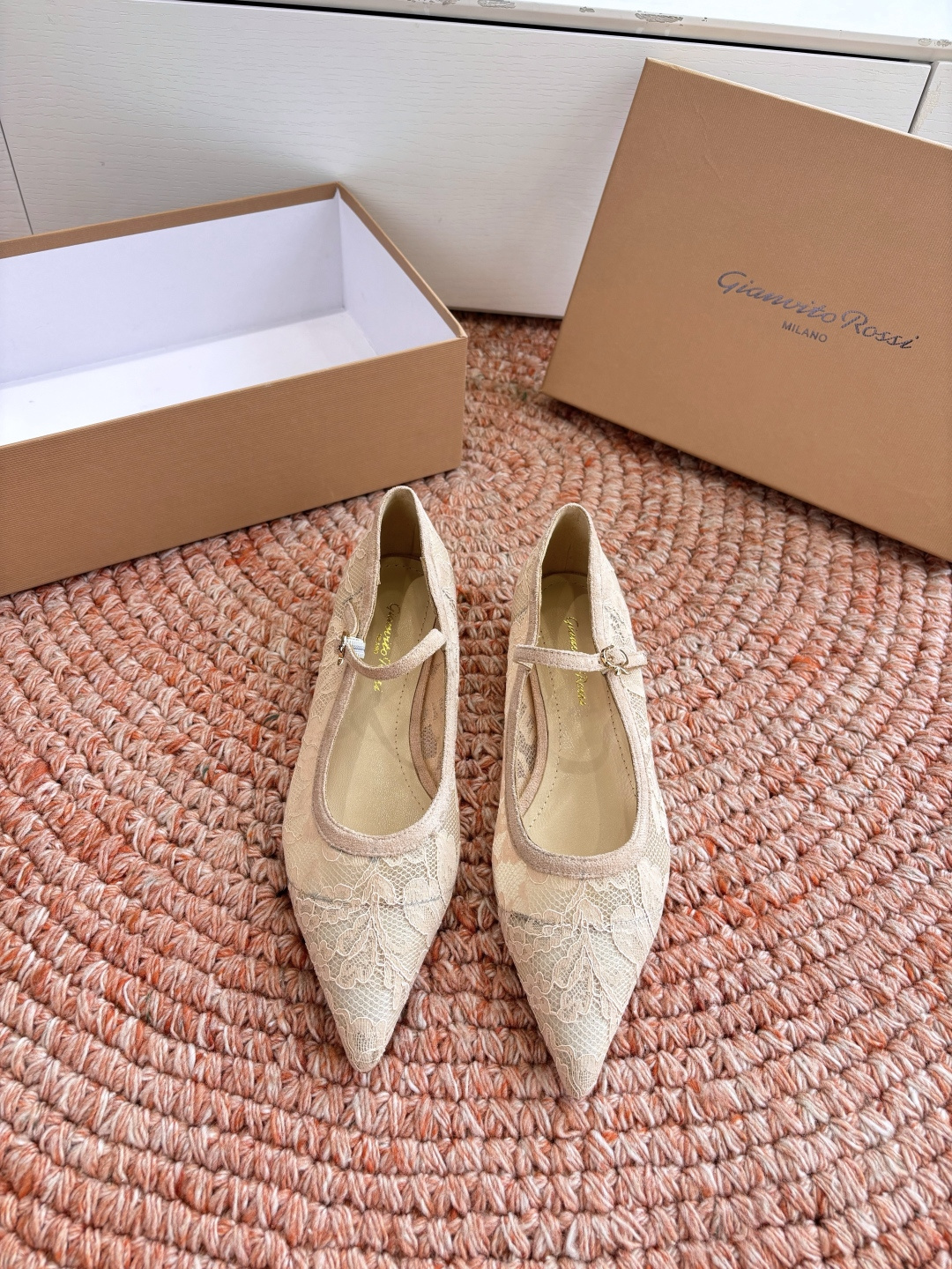 🌾G305😀GianvitoRossi吉安维托罗西 平底 系列经典粉色羊反绒皮&粉色小羊皮超级百搭的一款