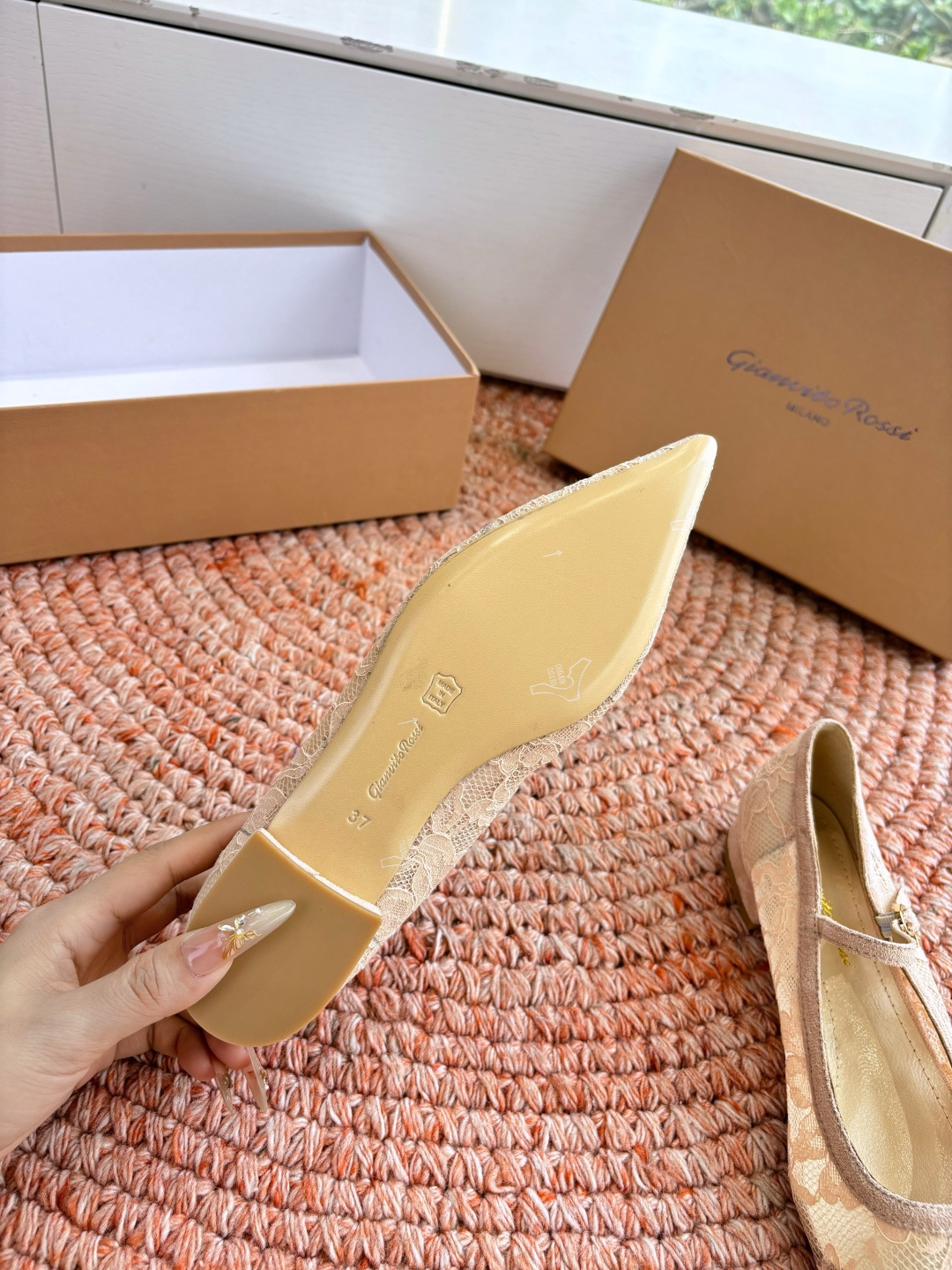 🌾G305😀GianvitoRossi吉安维托罗西 平底 系列经典粉色羊反绒皮&粉色小羊皮超级百搭的一款