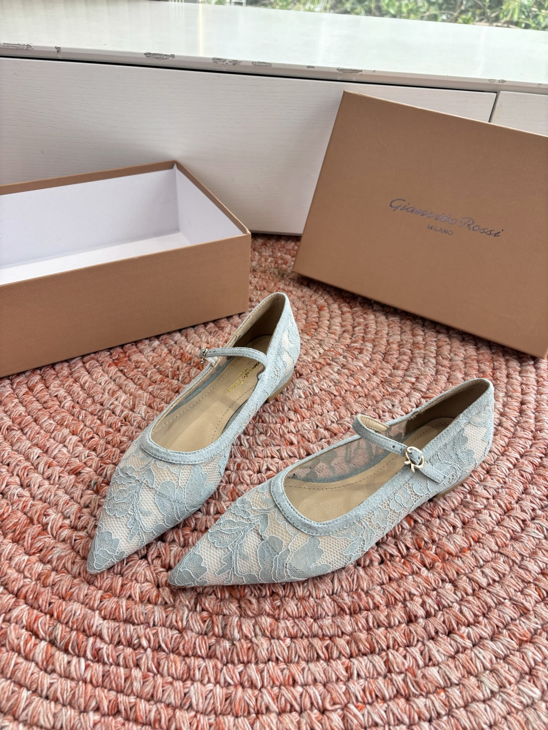 🌾G305😀GianvitoRossi吉安维托罗西 平底 系列经典粉色羊反绒皮&粉色小羊皮超级百搭的一款