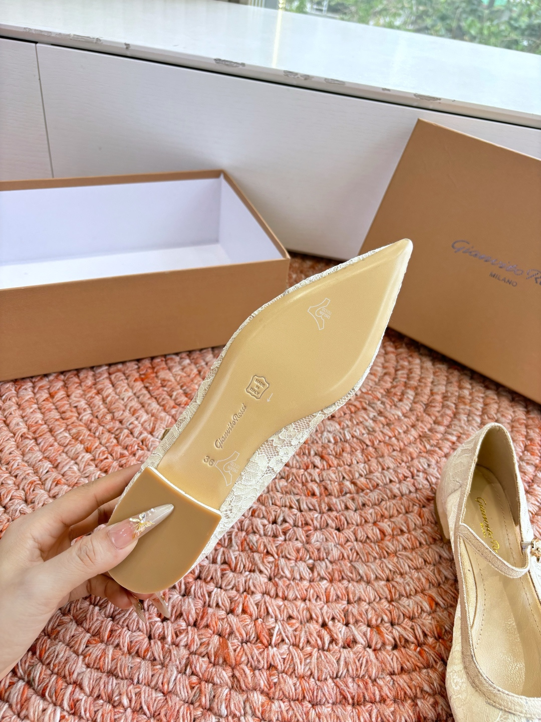 🌾G305😀GianvitoRossi吉安维托罗西 平底 系列经典粉色羊反绒皮&粉色小羊皮超级百搭的一款