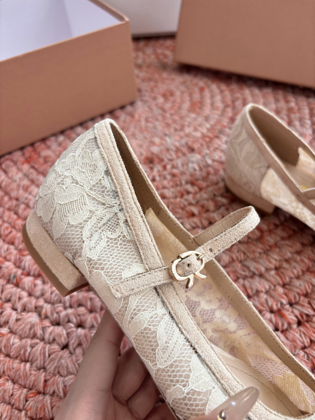 🌾G305😀GianvitoRossi吉安维托罗西 平底 系列经典粉色羊反绒皮&粉色小羊皮超级百搭的一款