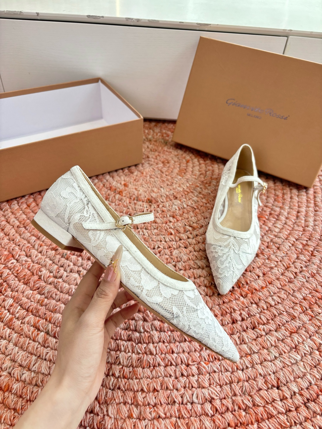 🌾G305😀GianvitoRossi吉安维托罗西 平底 系列经典粉色羊反绒皮&粉色小羊皮超级百搭的一款