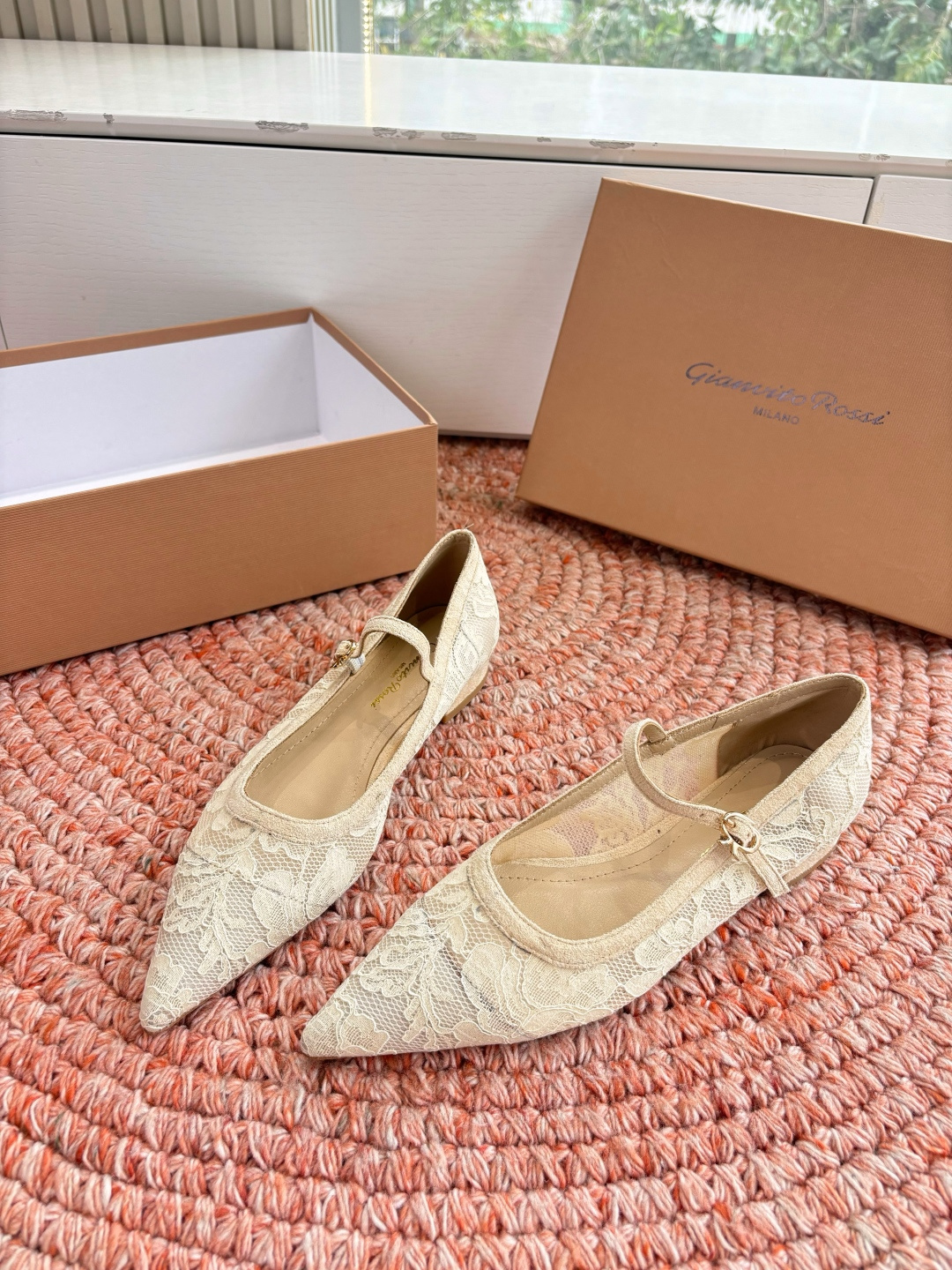 🌾G305😀GianvitoRossi吉安维托罗西 平底 系列经典粉色羊反绒皮&粉色小羊皮超级百搭的一款