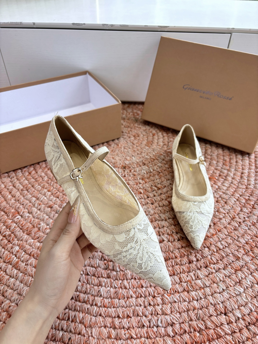 🌾G305😀GianvitoRossi吉安维托罗西 平底 系列经典粉色羊反绒皮&粉色小羊皮超级百搭的一款