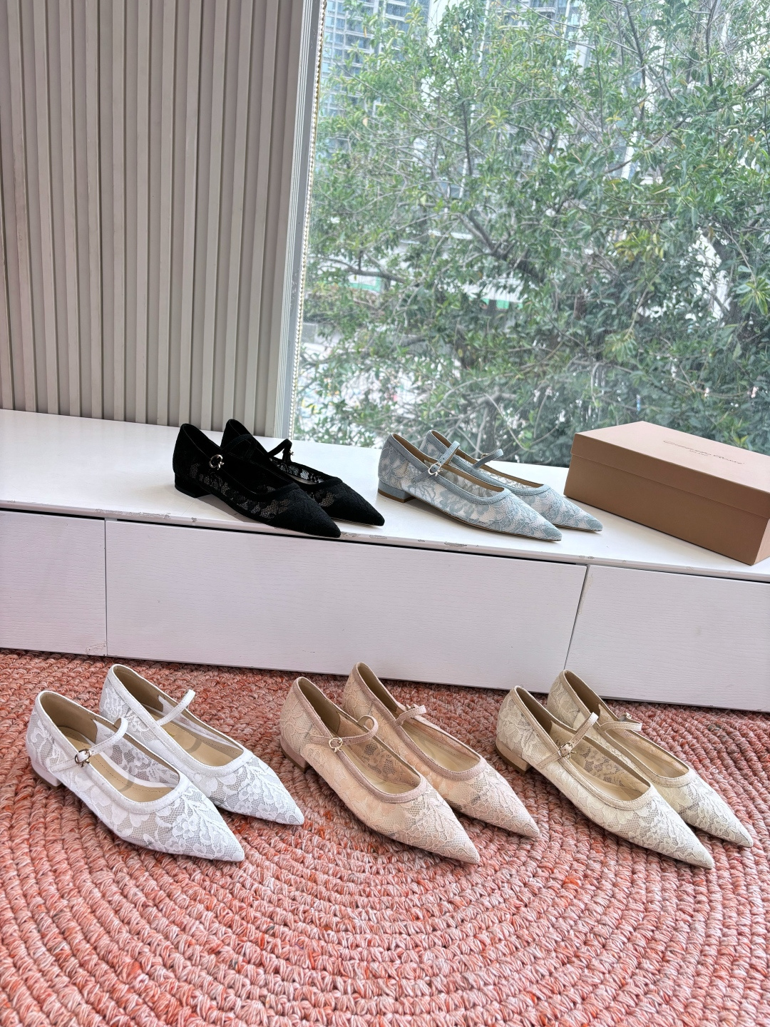 🌾G305😀GianvitoRossi吉安维托罗西 平底 系列经典粉色羊反绒皮&粉色小羊皮超级百搭的一款