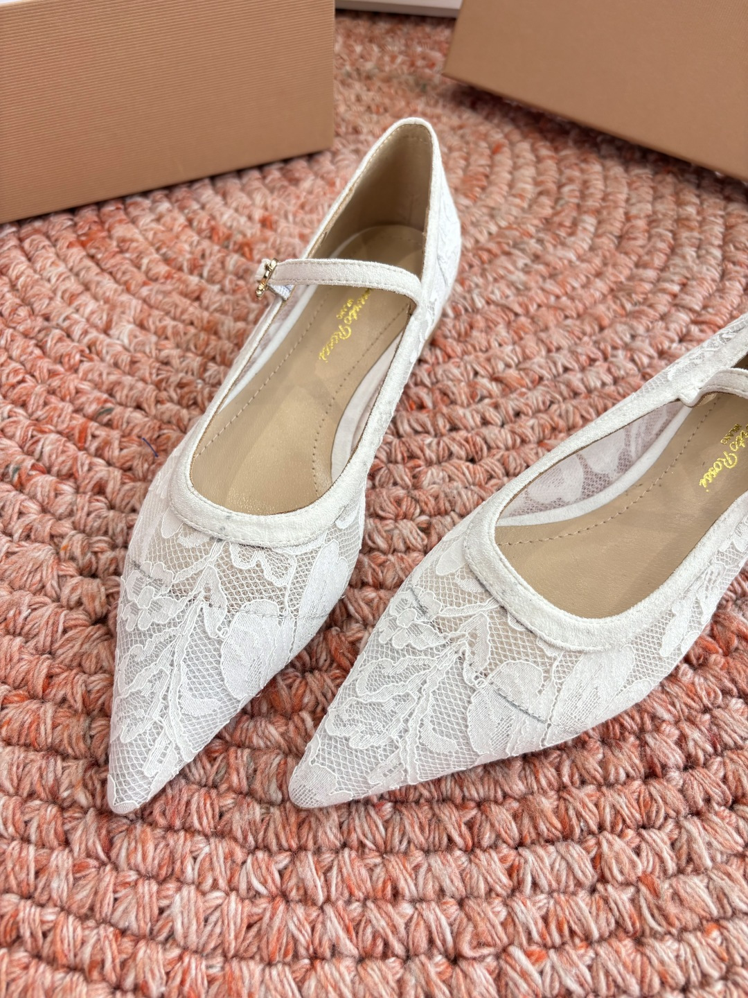 🌾G305😀GianvitoRossi吉安维托罗西 平底 系列经典粉色羊反绒皮&粉色小羊皮超级百搭的一款