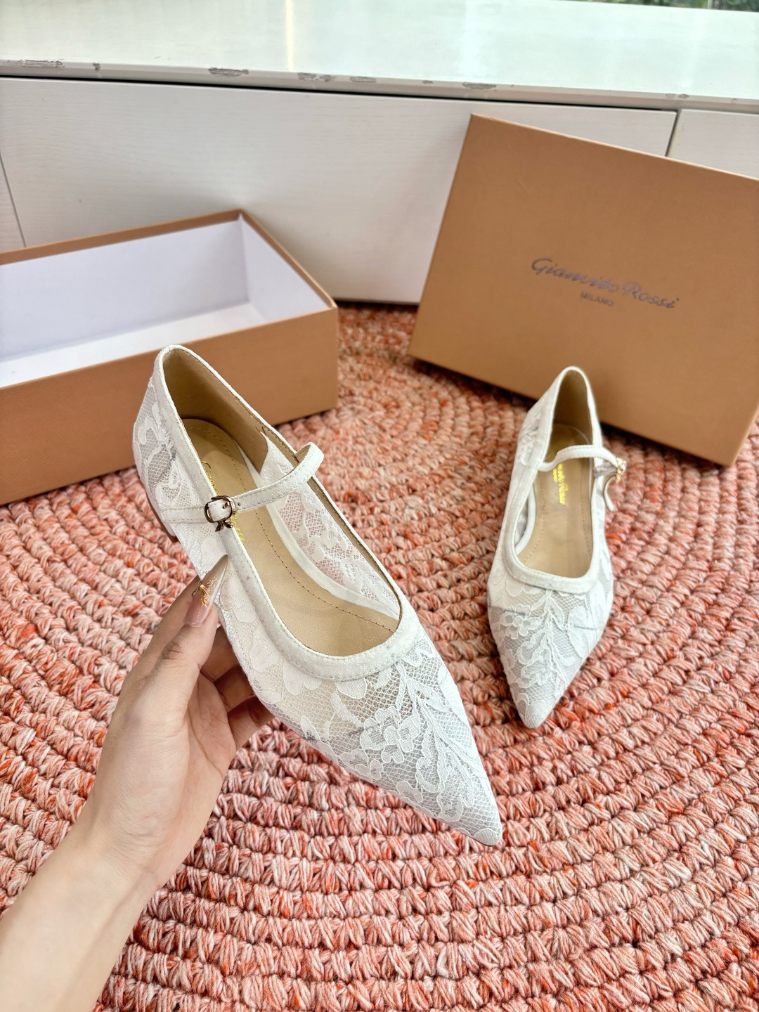 🌾G305😀GianvitoRossi吉安维托罗西 平底 系列经典粉色羊反绒皮&粉色小羊皮超级百搭的一款