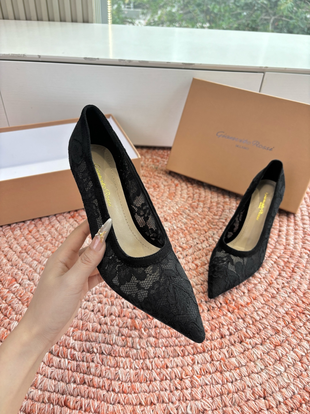 🌾G305😀GianvitoRossi吉安维托罗西 平底 系列经典粉色羊反绒皮&粉色小羊皮超级百搭的一款