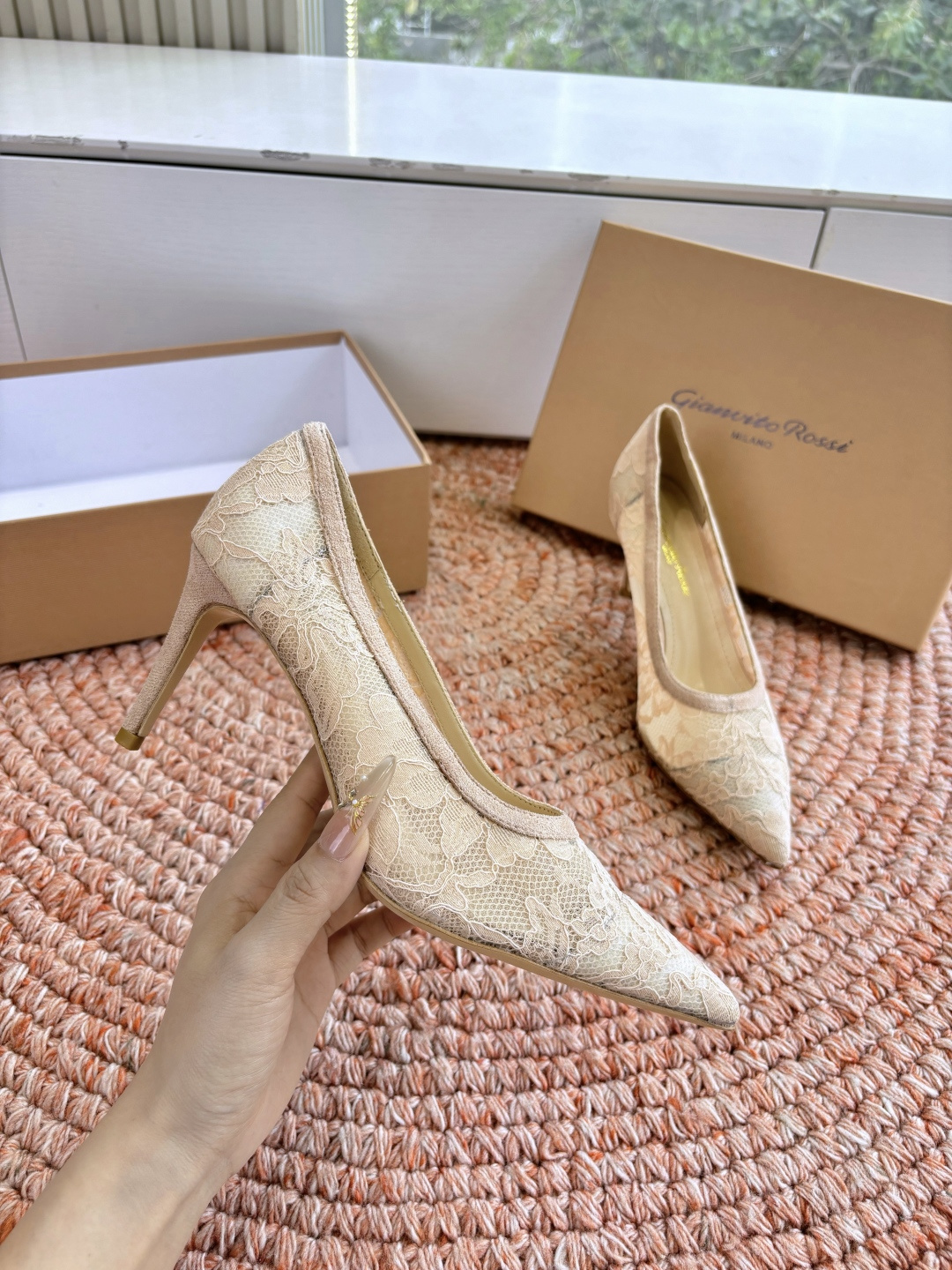 🌾G305😀GianvitoRossi吉安维托罗西 平底 系列经典粉色羊反绒皮&粉色小羊皮超级百搭的一款