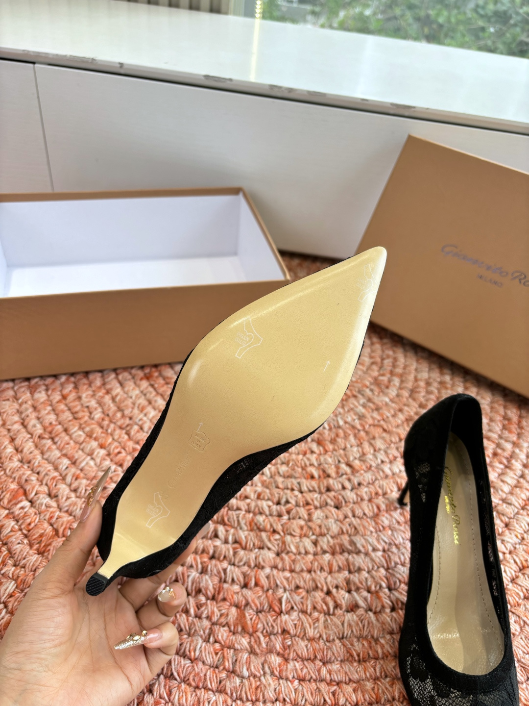 🌾G305😀GianvitoRossi吉安维托罗西 平底 系列经典粉色羊反绒皮&粉色小羊皮超级百搭的一款