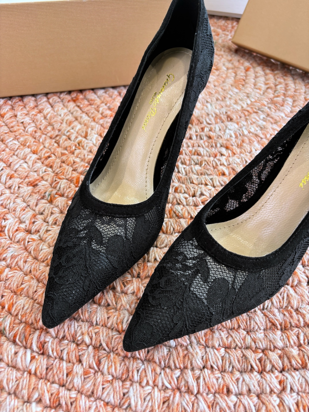 🌾G305😀GianvitoRossi吉安维托罗西 平底 系列经典粉色羊反绒皮&粉色小羊皮超级百搭的一款