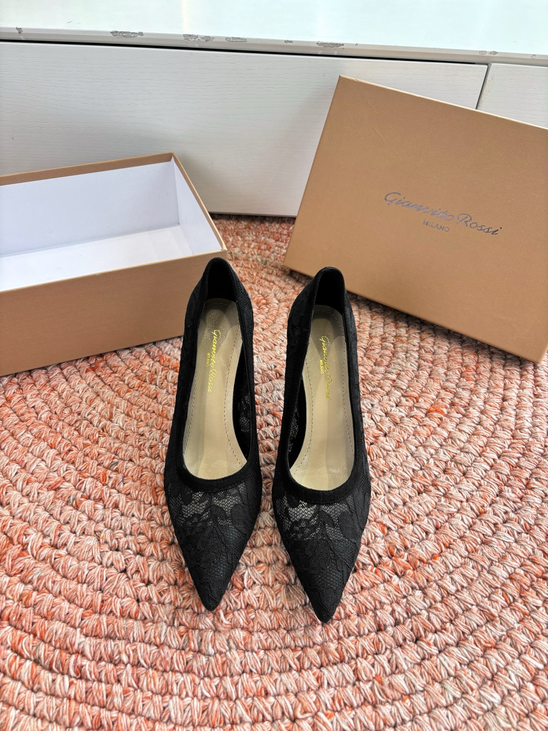 🌾G305😀GianvitoRossi吉安维托罗西 平底 系列经典粉色羊反绒皮&粉色小羊皮超级百搭的一款