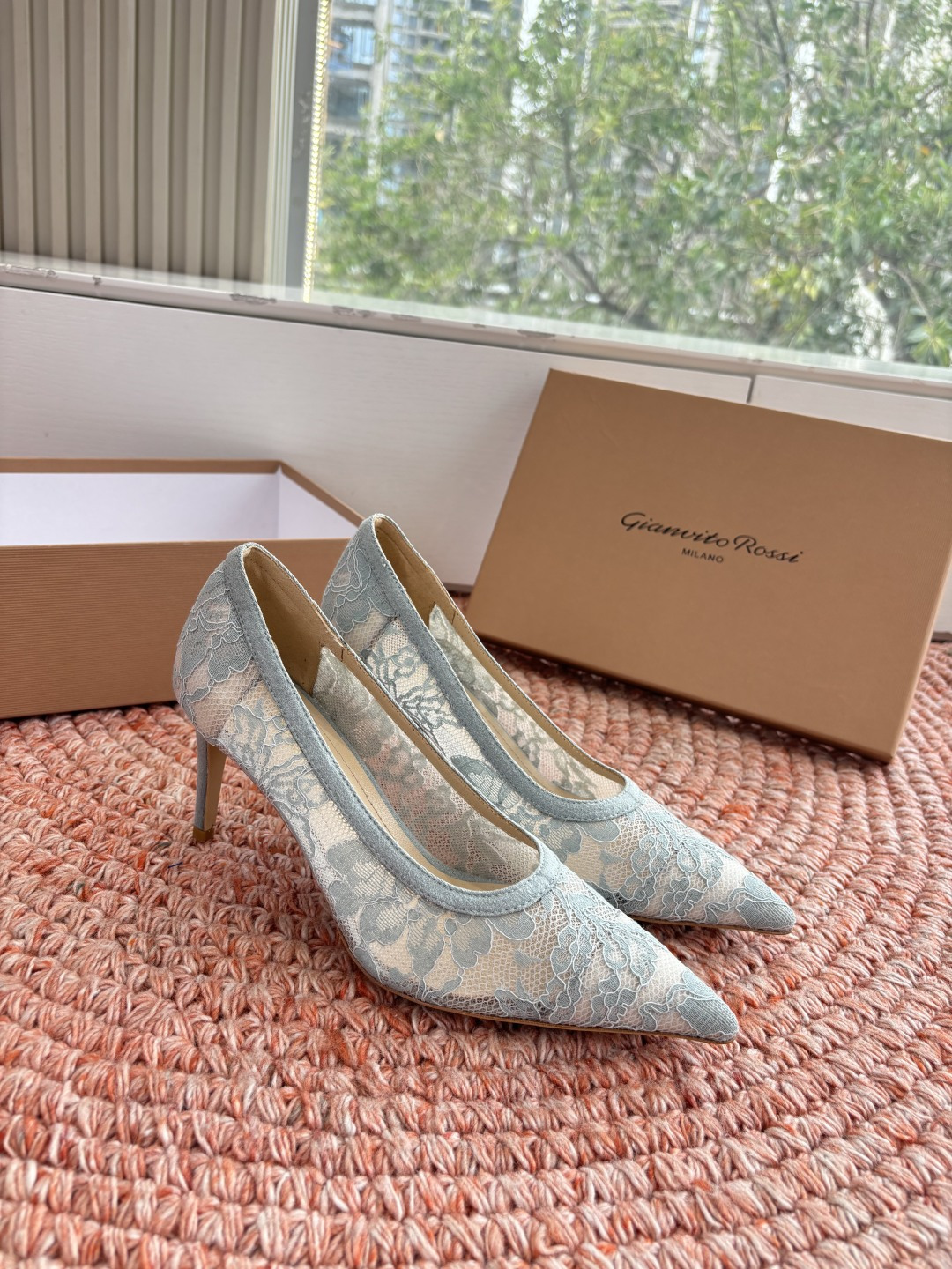 🌾G305😀GianvitoRossi吉安维托罗西 平底 系列经典粉色羊反绒皮&粉色小羊皮超级百搭的一款