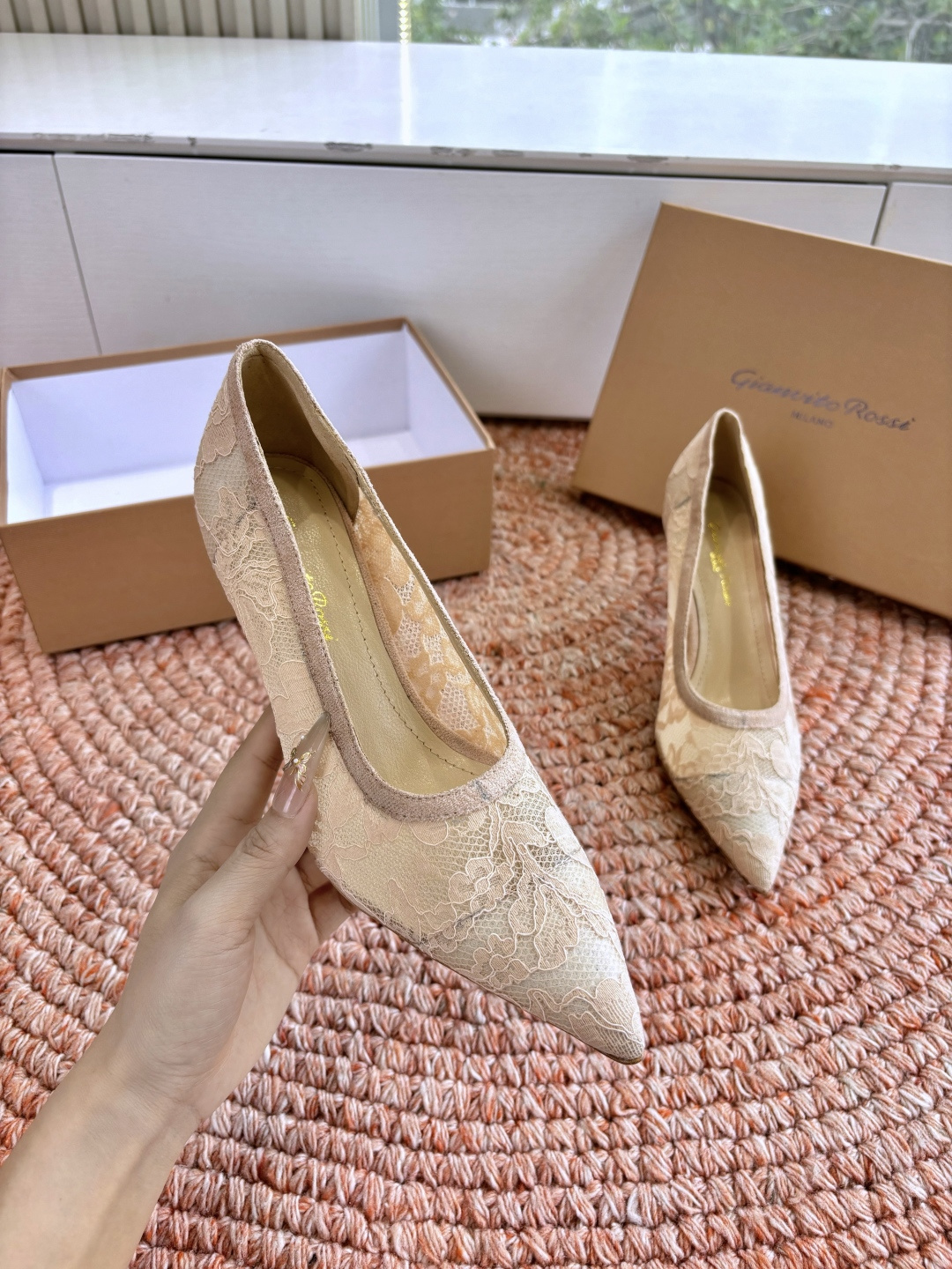 🌾G305😀GianvitoRossi吉安维托罗西 平底 系列经典粉色羊反绒皮&粉色小羊皮超级百搭的一款