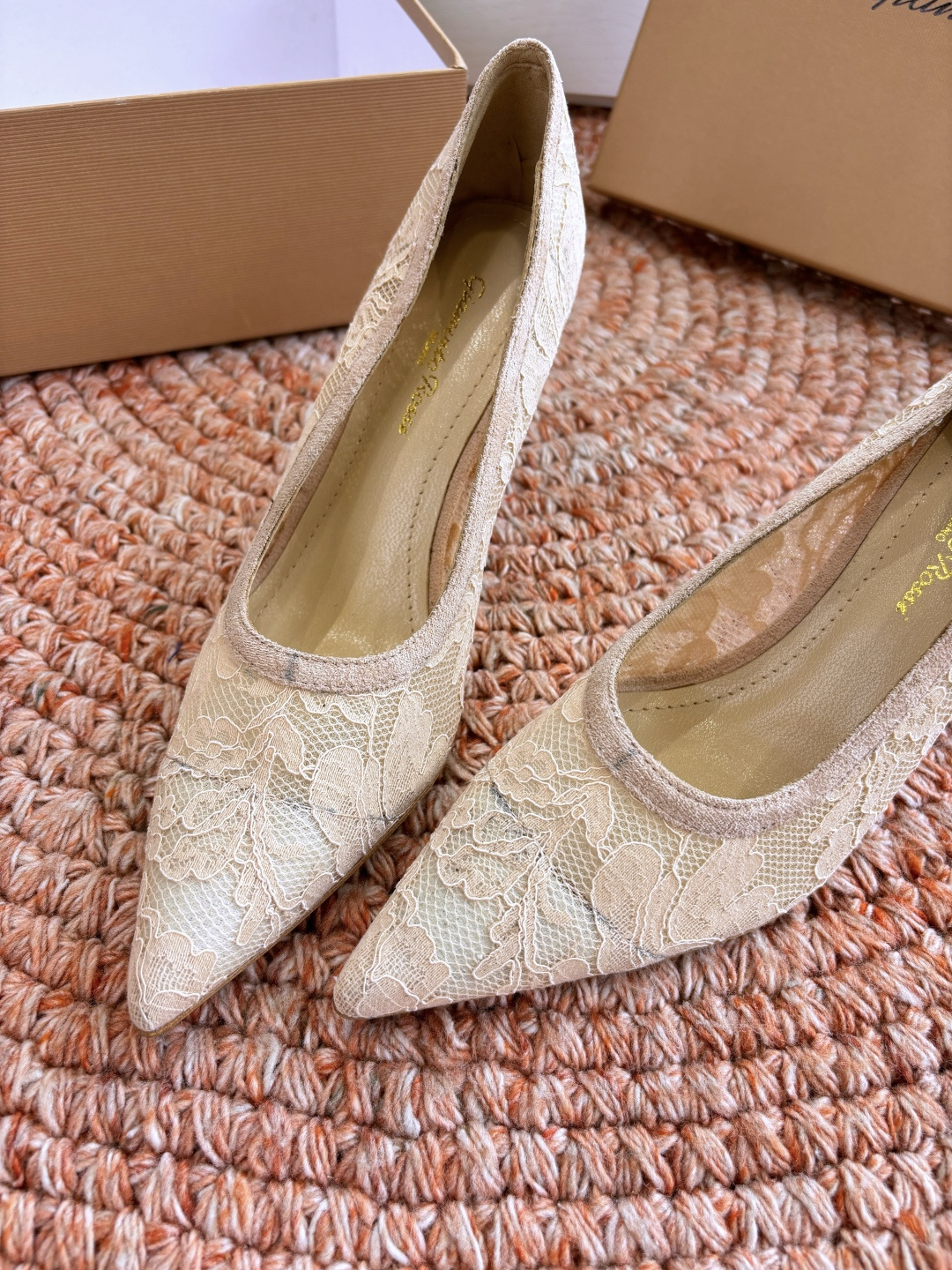 🌾G305😀GianvitoRossi吉安维托罗西 平底 系列经典粉色羊反绒皮&粉色小羊皮超级百搭的一款