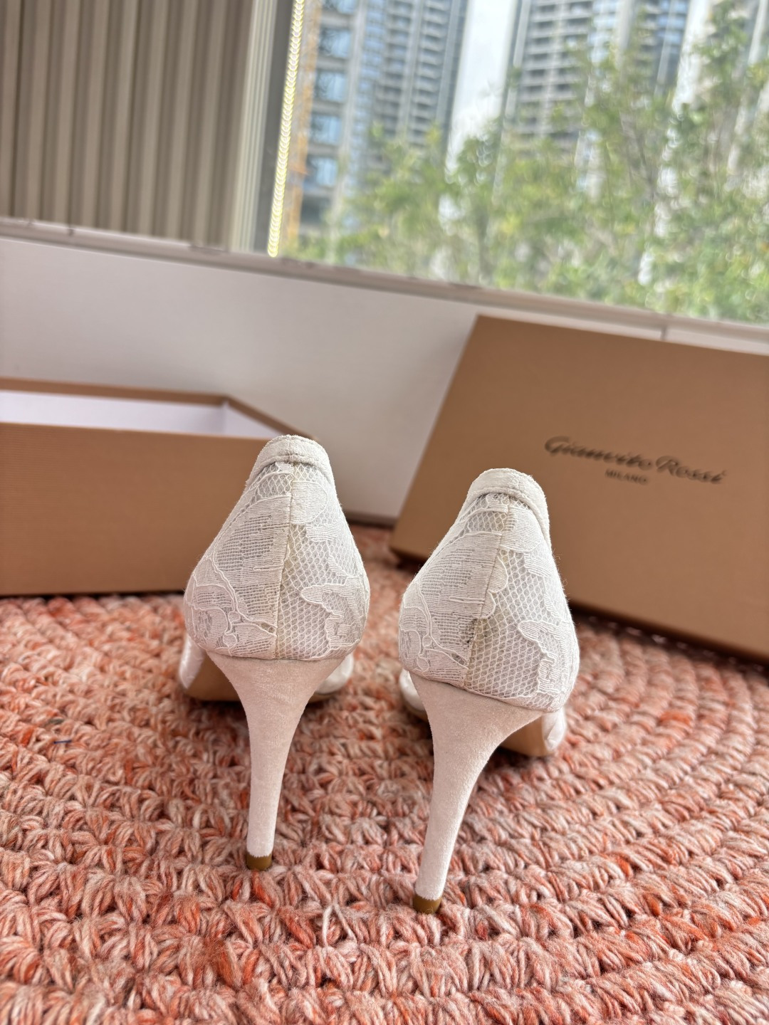 🌾G305😀GianvitoRossi吉安维托罗西 平底 系列经典粉色羊反绒皮&粉色小羊皮超级百搭的一款