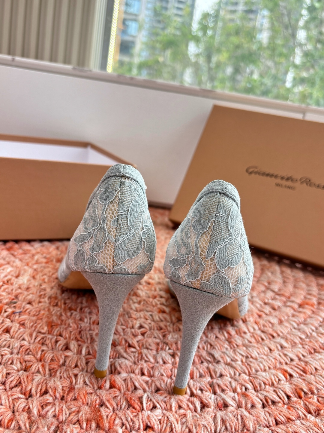 🌾G305😀GianvitoRossi吉安维托罗西 平底 系列经典粉色羊反绒皮&粉色小羊皮超级百搭的一款