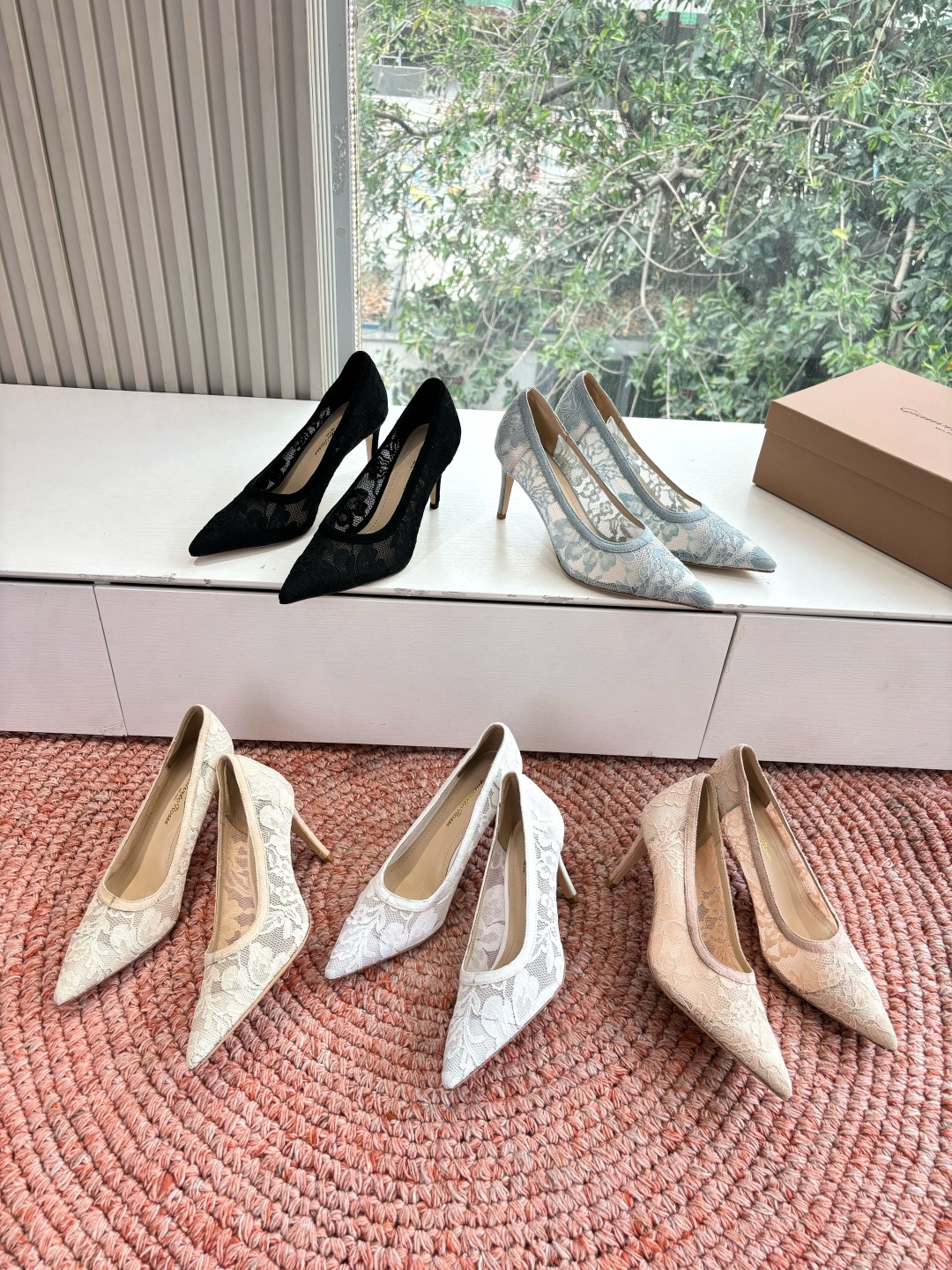 🌾G305😀GianvitoRossi吉安维托罗西 平底 系列经典粉色羊反绒皮&粉色小羊皮超级百搭的一款