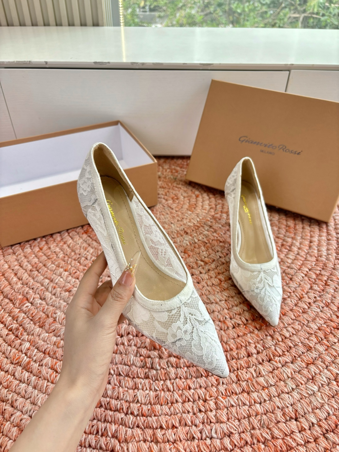 🌾G305😀GianvitoRossi吉安维托罗西 平底 系列经典粉色羊反绒皮&粉色小羊皮超级百搭的一款