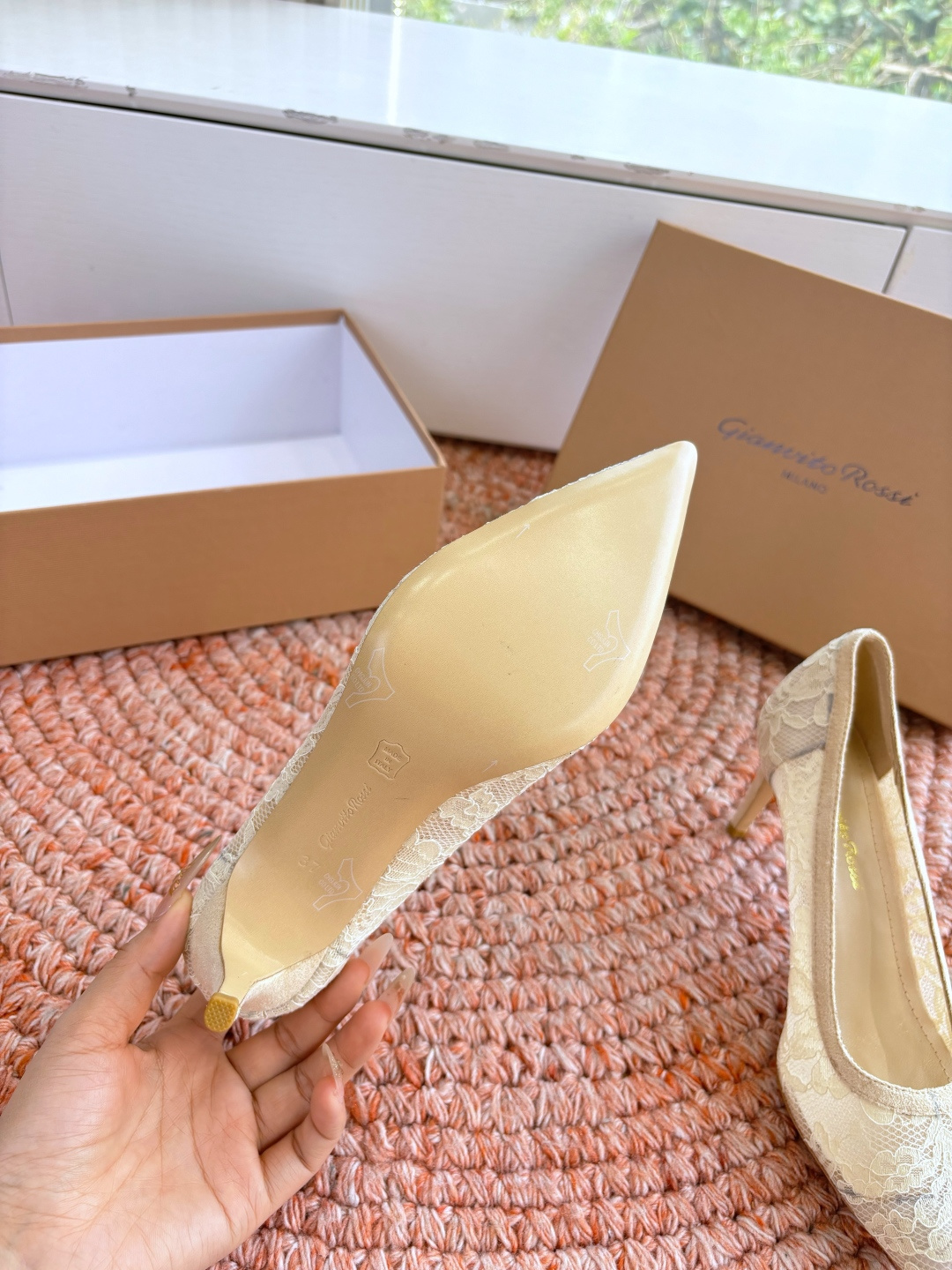 🌾G305😀GianvitoRossi吉安维托罗西 平底 系列经典粉色羊反绒皮&粉色小羊皮超级百搭的一款