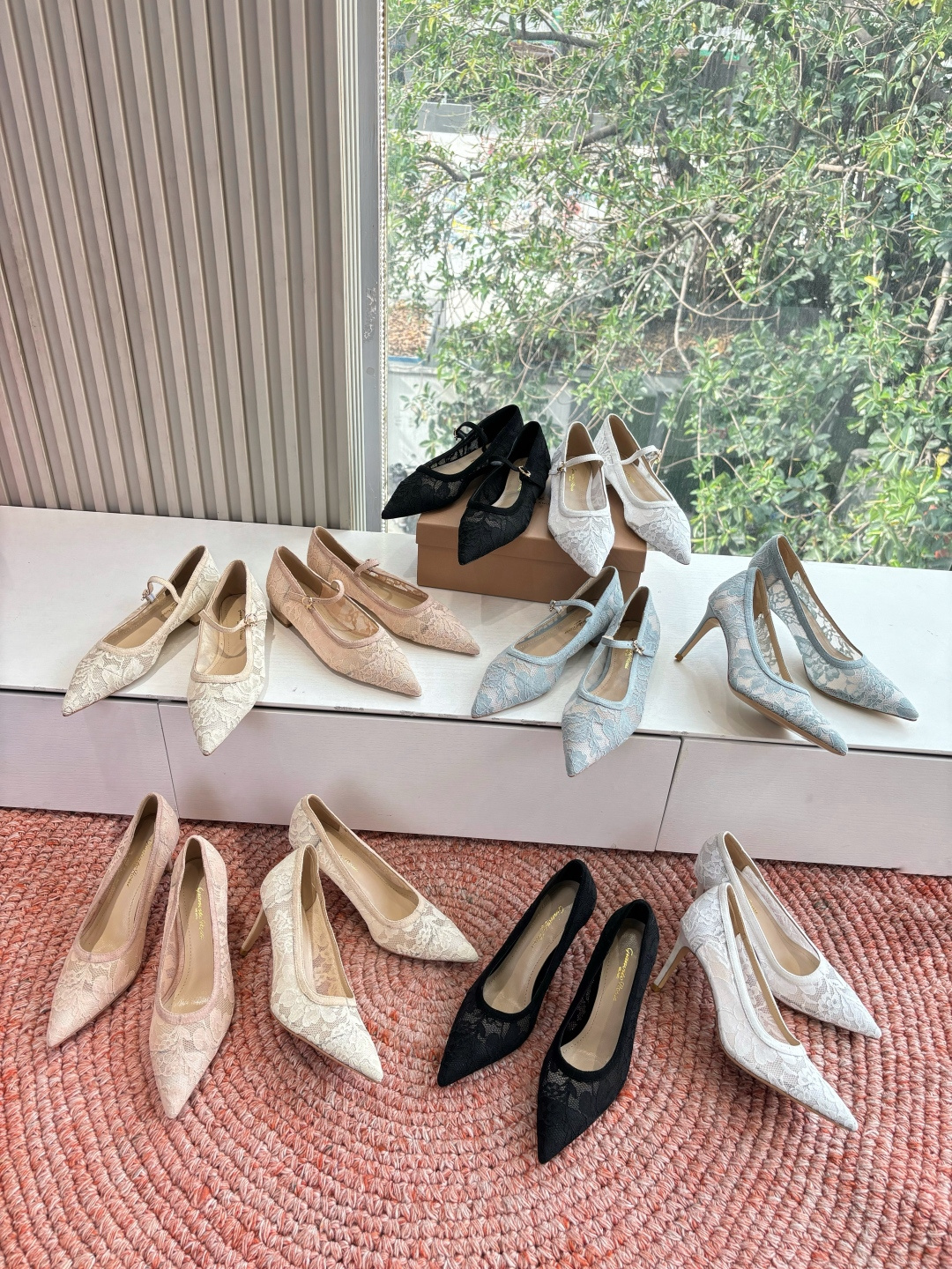 🌾G305😀GianvitoRossi吉安维托罗西 平底 系列经典粉色羊反绒皮&粉色小羊皮超级百搭的一款