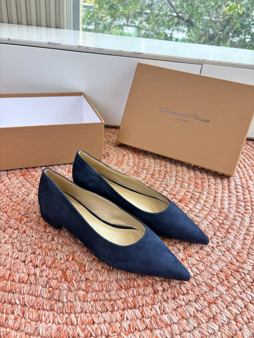 🌾G305😀GianvitoRossi吉安维托罗西 平底 系列经典粉色羊反绒皮&粉色小羊皮超级百搭的一款