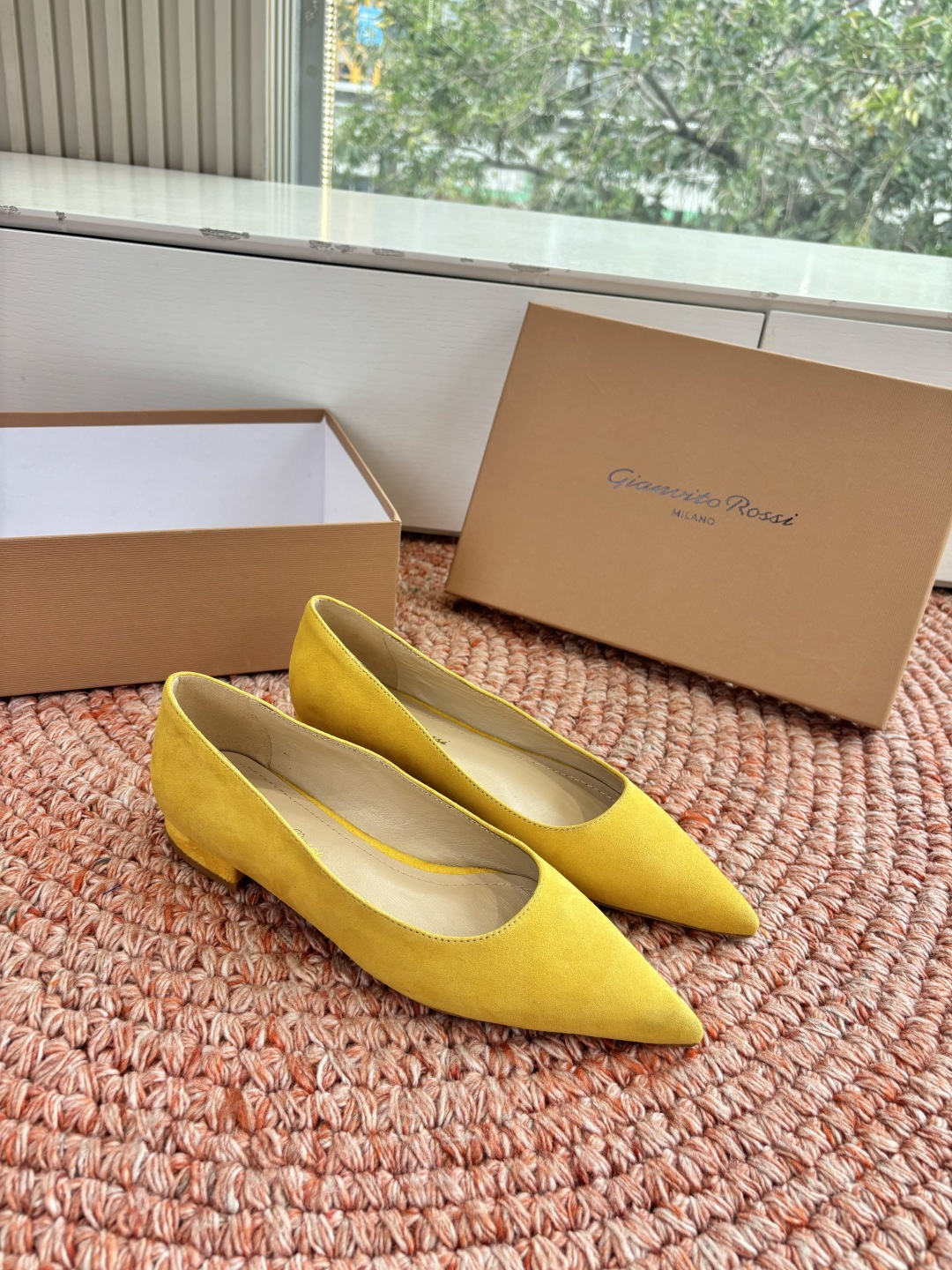 🌾G305😀GianvitoRossi吉安维托罗西 平底 系列经典粉色羊反绒皮&粉色小羊皮超级百搭的一款