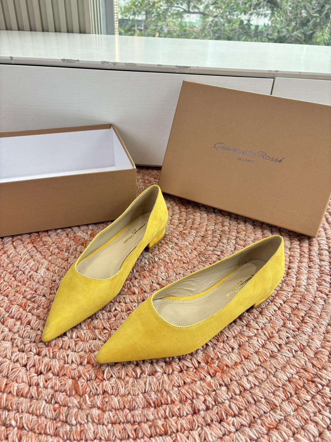 🌾G305😀GianvitoRossi吉安维托罗西 平底 系列经典粉色羊反绒皮&粉色小羊皮超级百搭的一款