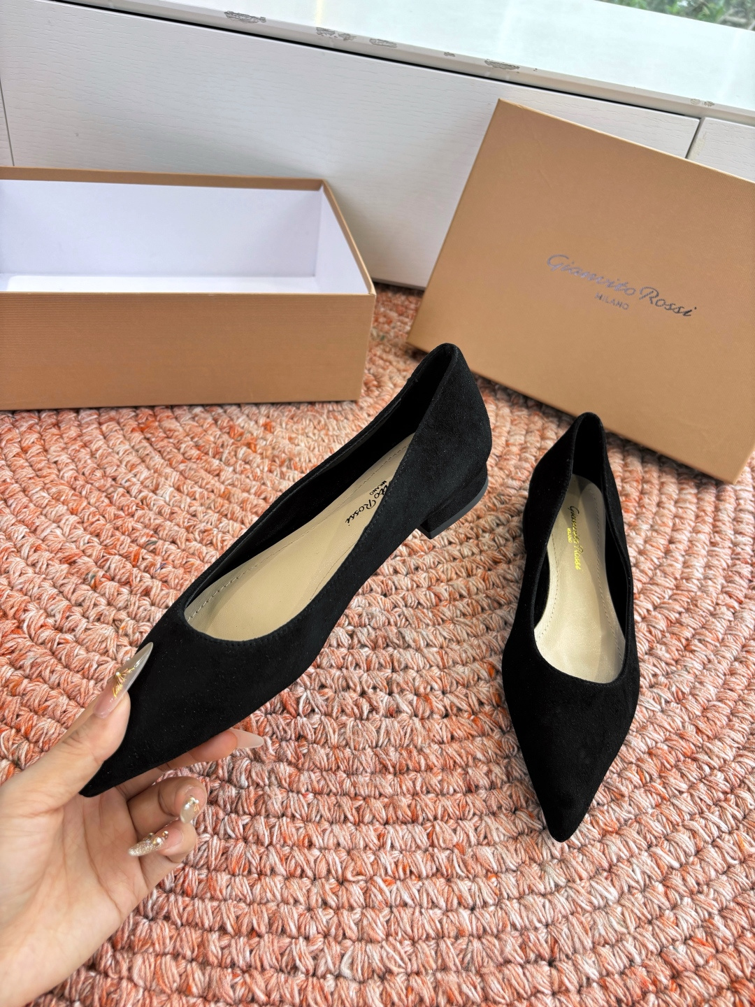 🌾G305😀GianvitoRossi吉安维托罗西 平底 系列经典粉色羊反绒皮&粉色小羊皮超级百搭的一款