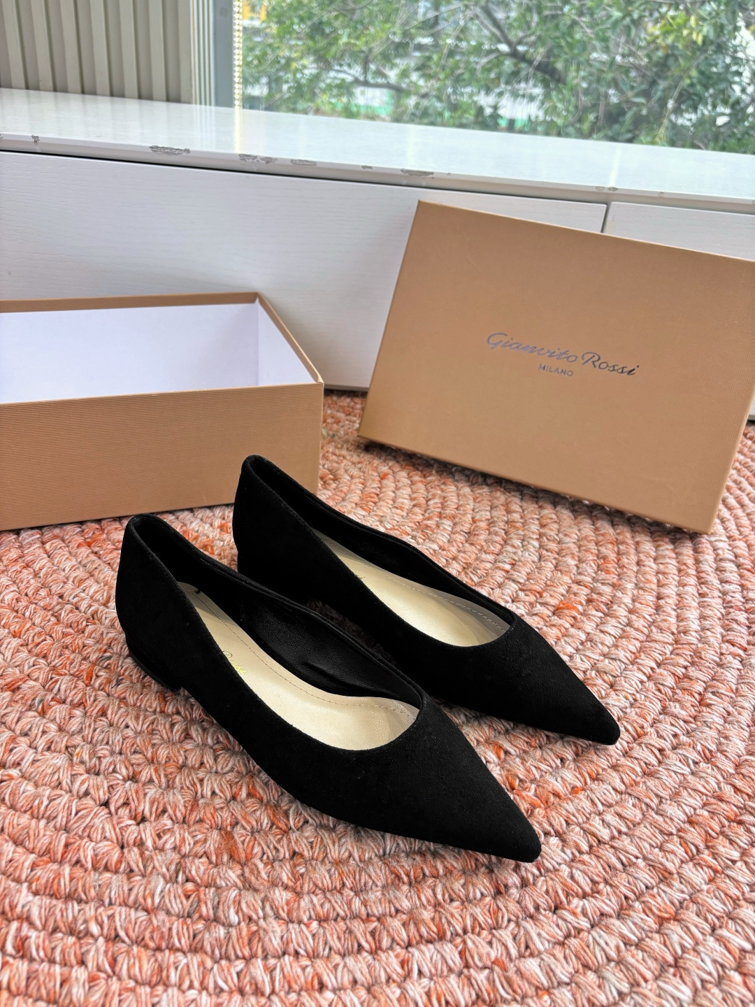 🌾G305😀GianvitoRossi吉安维托罗西 平底 系列经典粉色羊反绒皮&粉色小羊皮超级百搭的一款