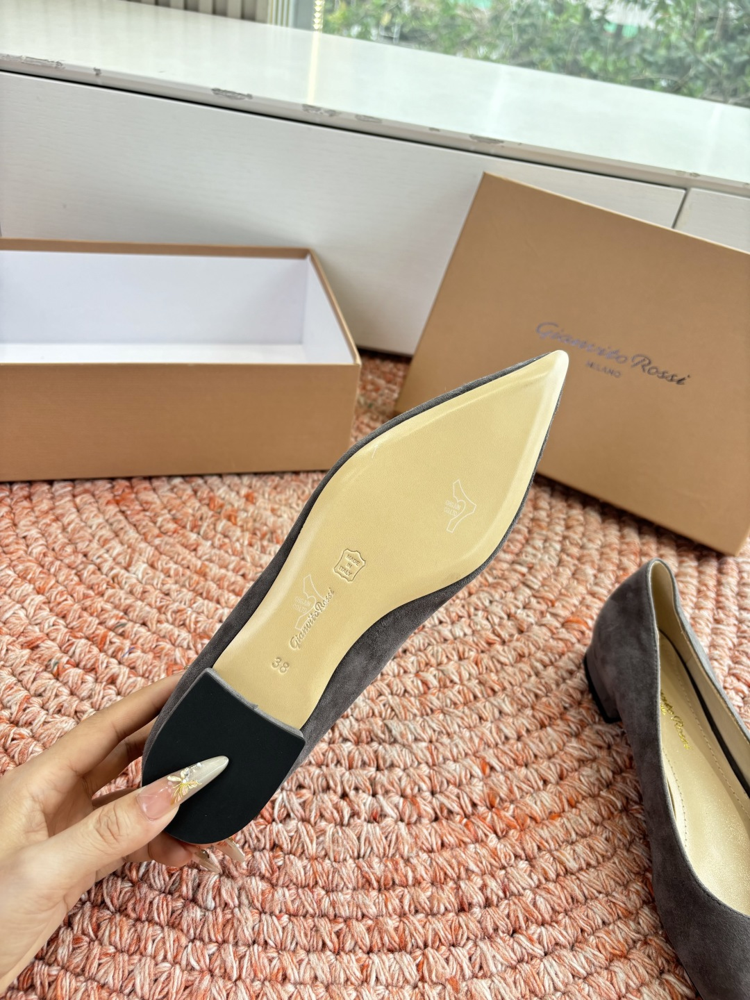 🌾G305😀GianvitoRossi吉安维托罗西 平底 系列经典粉色羊反绒皮&粉色小羊皮超级百搭的一款