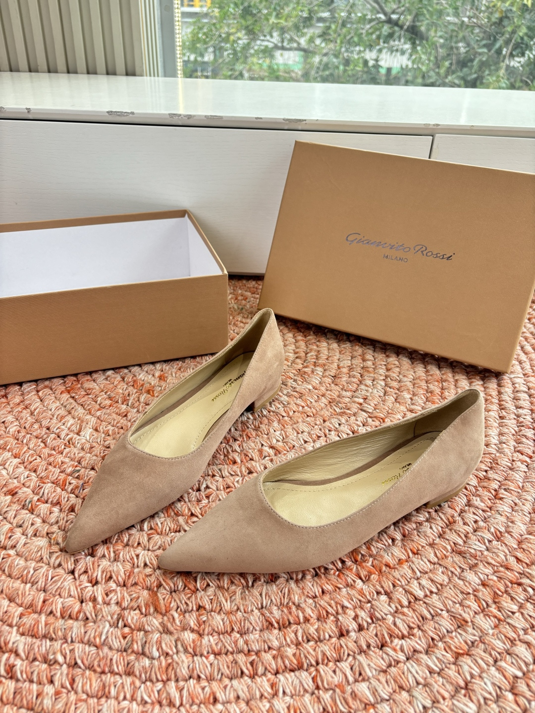 🌾G305😀GianvitoRossi吉安维托罗西 平底 系列经典粉色羊反绒皮&粉色小羊皮超级百搭的一款