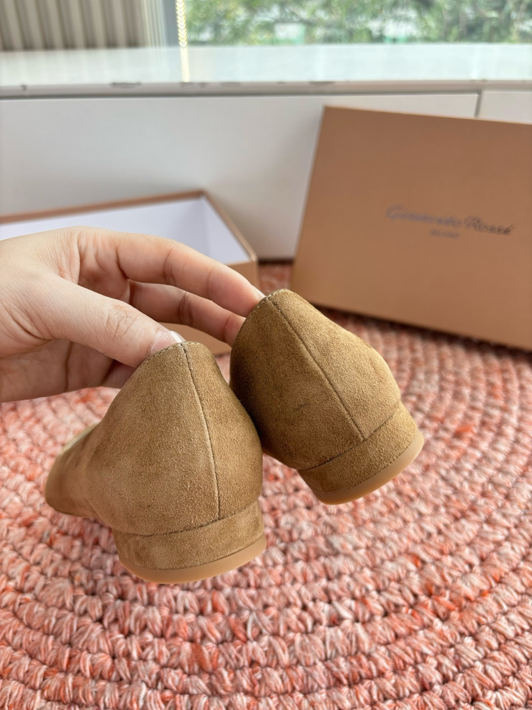 🌾G305😀GianvitoRossi吉安维托罗西 平底 系列经典粉色羊反绒皮&粉色小羊皮超级百搭的一款