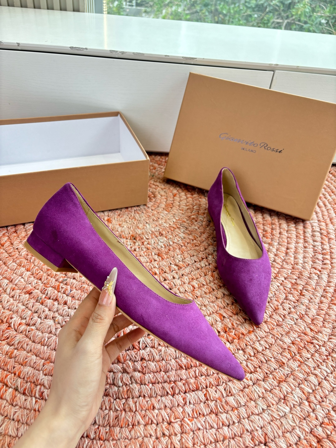 🌾G305😀GianvitoRossi吉安维托罗西 平底 系列经典粉色羊反绒皮&粉色小羊皮超级百搭的一款