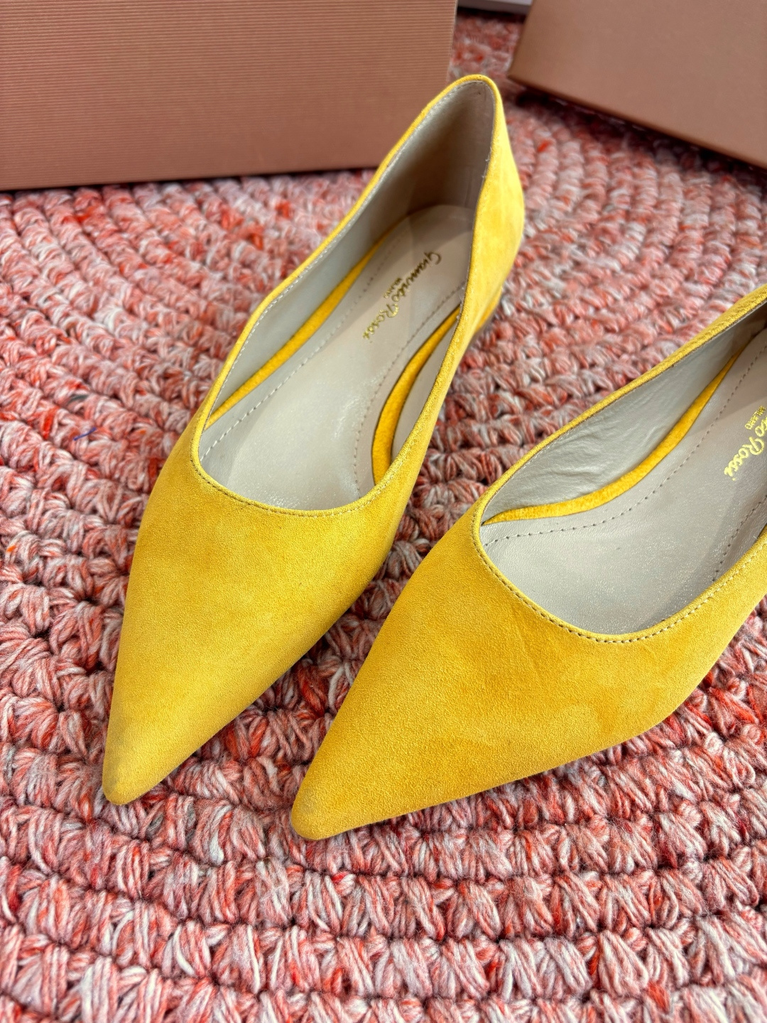 🌾G305😀GianvitoRossi吉安维托罗西 平底 系列经典粉色羊反绒皮&粉色小羊皮超级百搭的一款