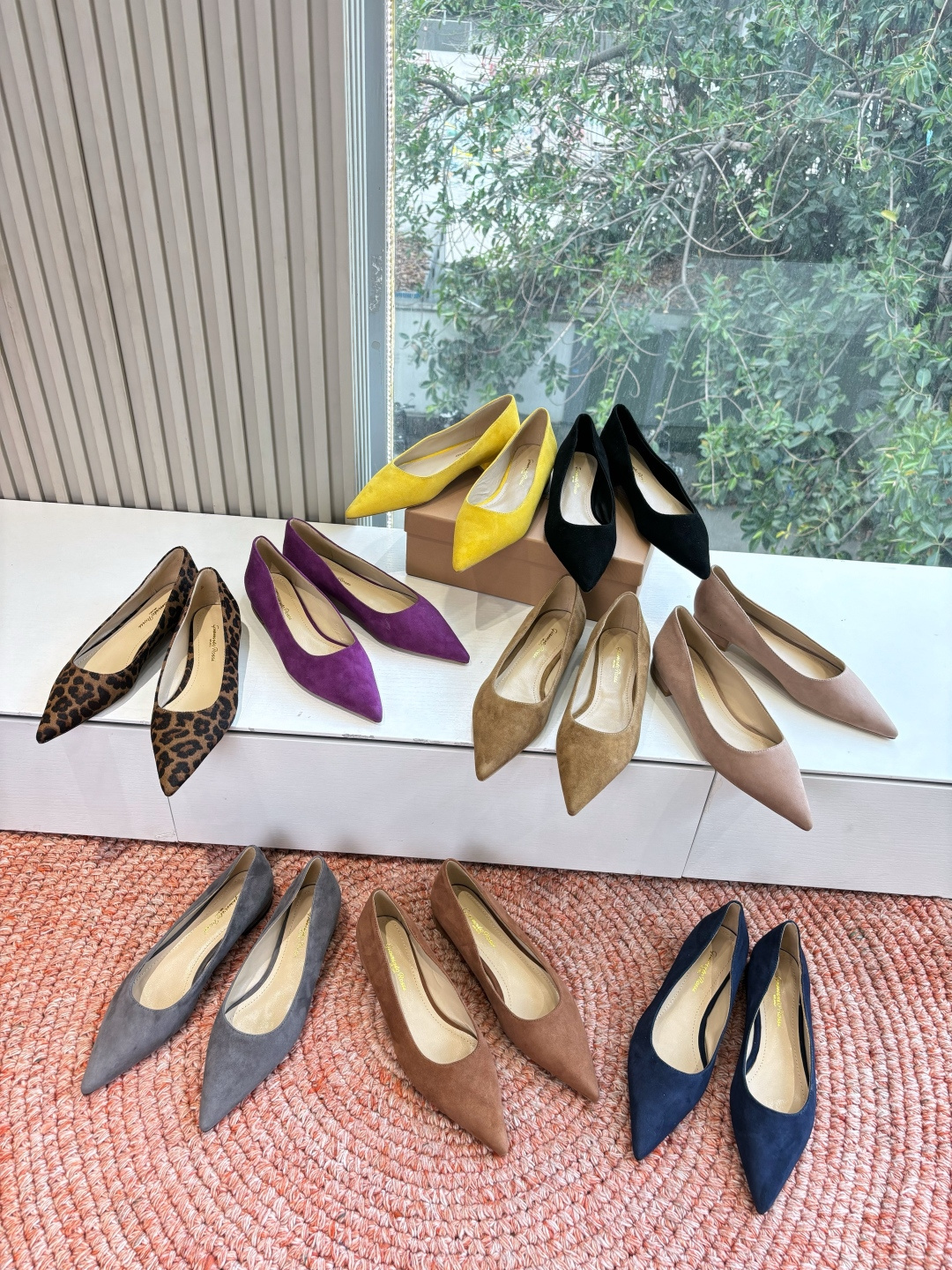 🌾G305😀GianvitoRossi吉安维托罗西 平底 系列经典粉色羊反绒皮&粉色小羊皮超级百搭的一款