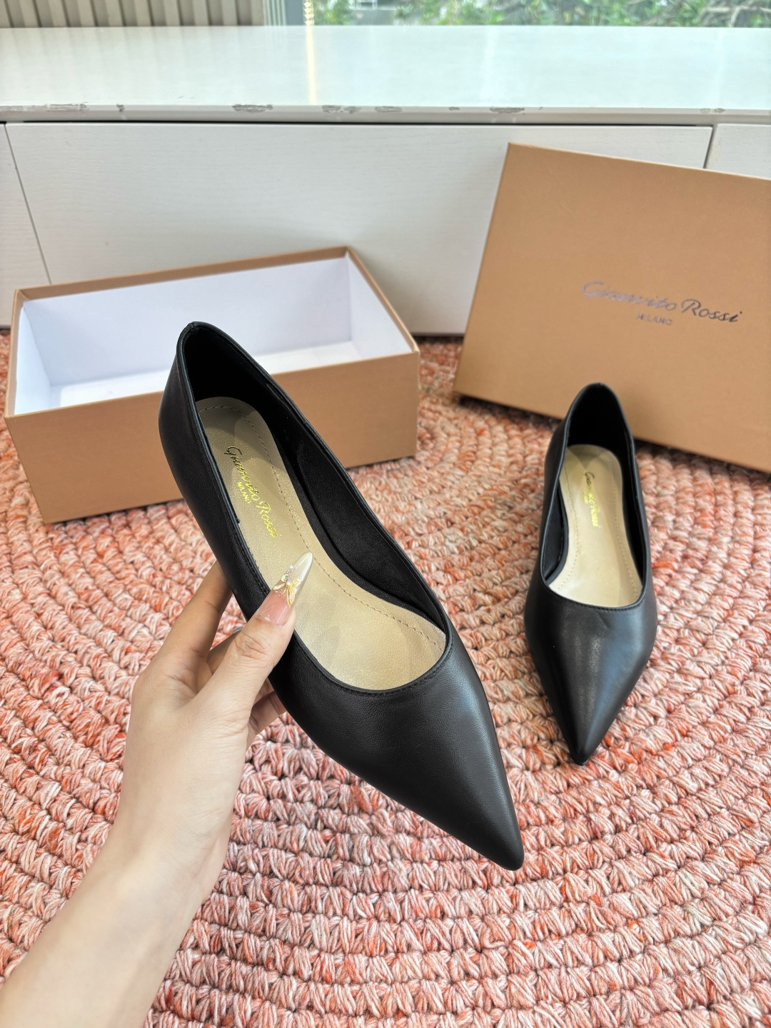 🌾G305😀GianvitoRossi吉安维托罗西 平底 系列经典粉色羊反绒皮&粉色小羊皮超级百搭的一款