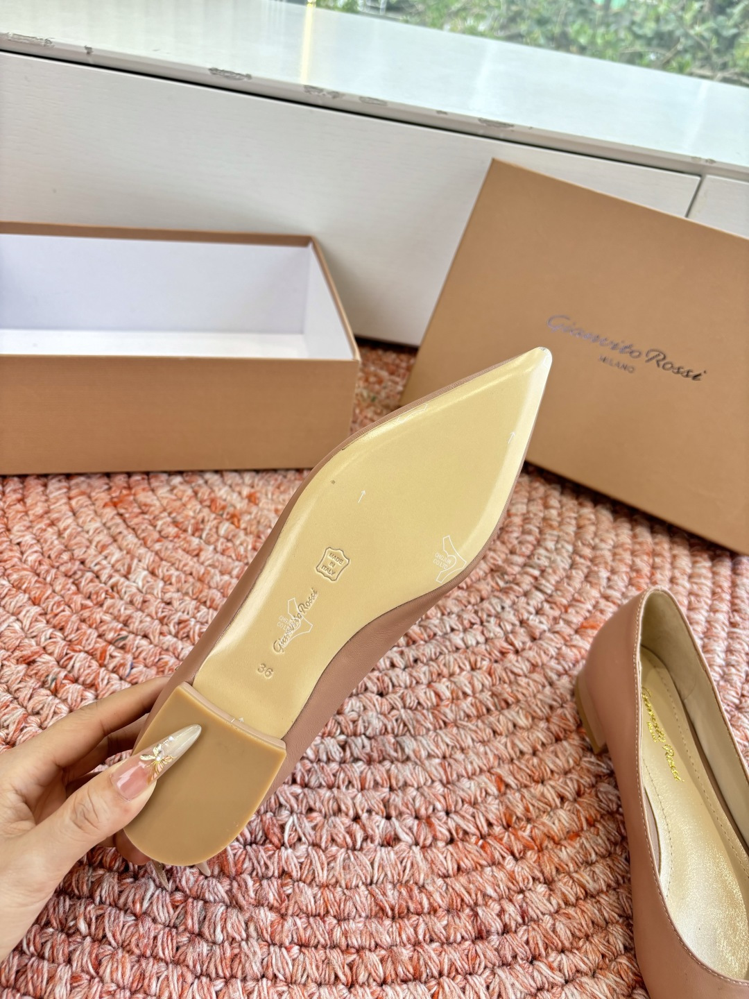 🌾G305😀GianvitoRossi吉安维托罗西 平底 系列经典粉色羊反绒皮&粉色小羊皮超级百搭的一款