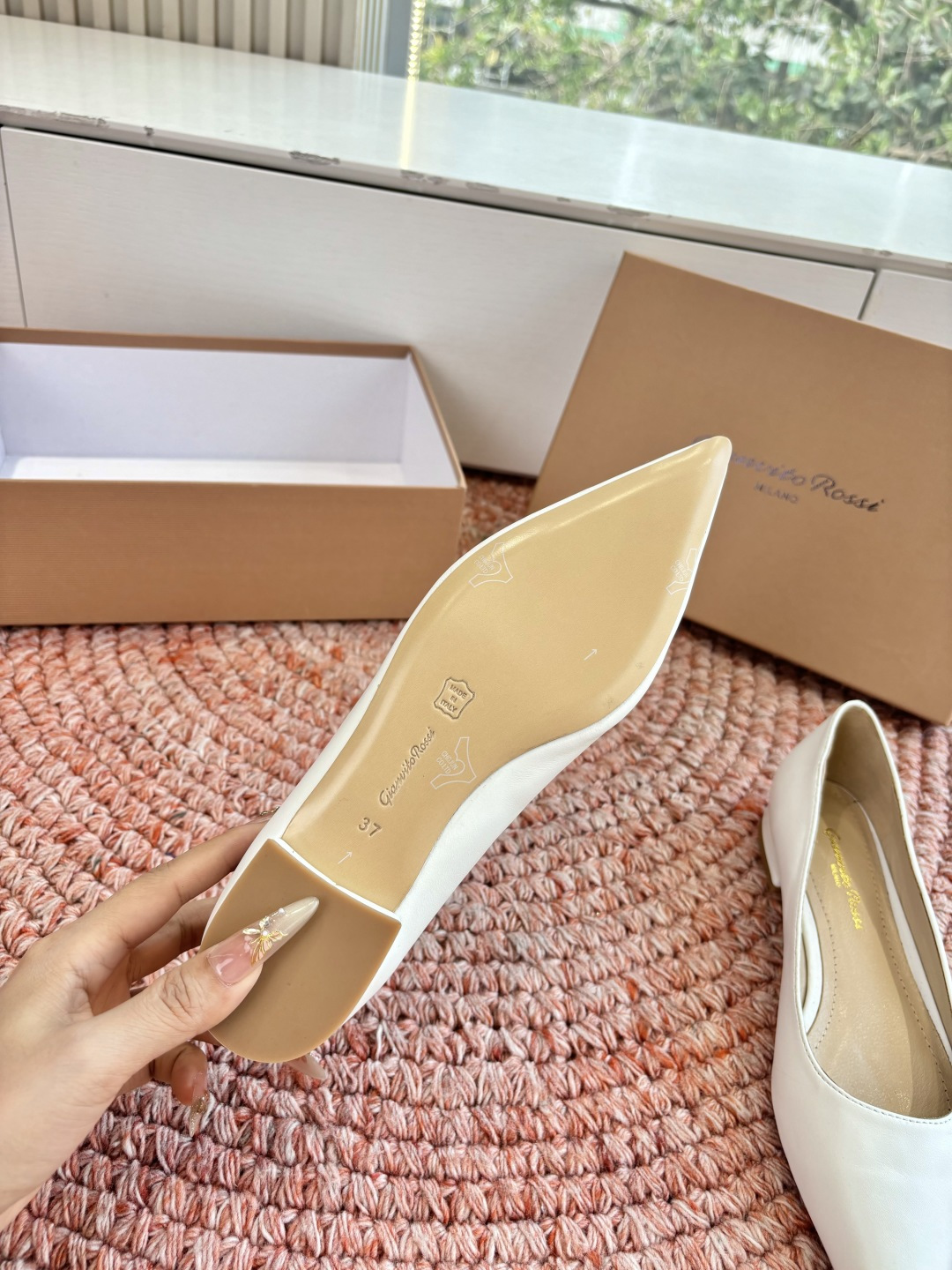 🌾G305😀GianvitoRossi吉安维托罗西 平底 系列经典粉色羊反绒皮&粉色小羊皮超级百搭的一款