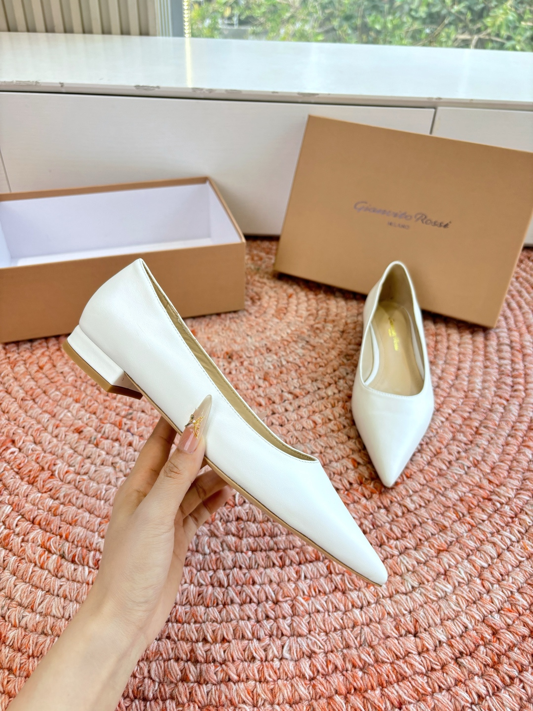 🌾G305😀GianvitoRossi吉安维托罗西 平底 系列经典粉色羊反绒皮&粉色小羊皮超级百搭的一款