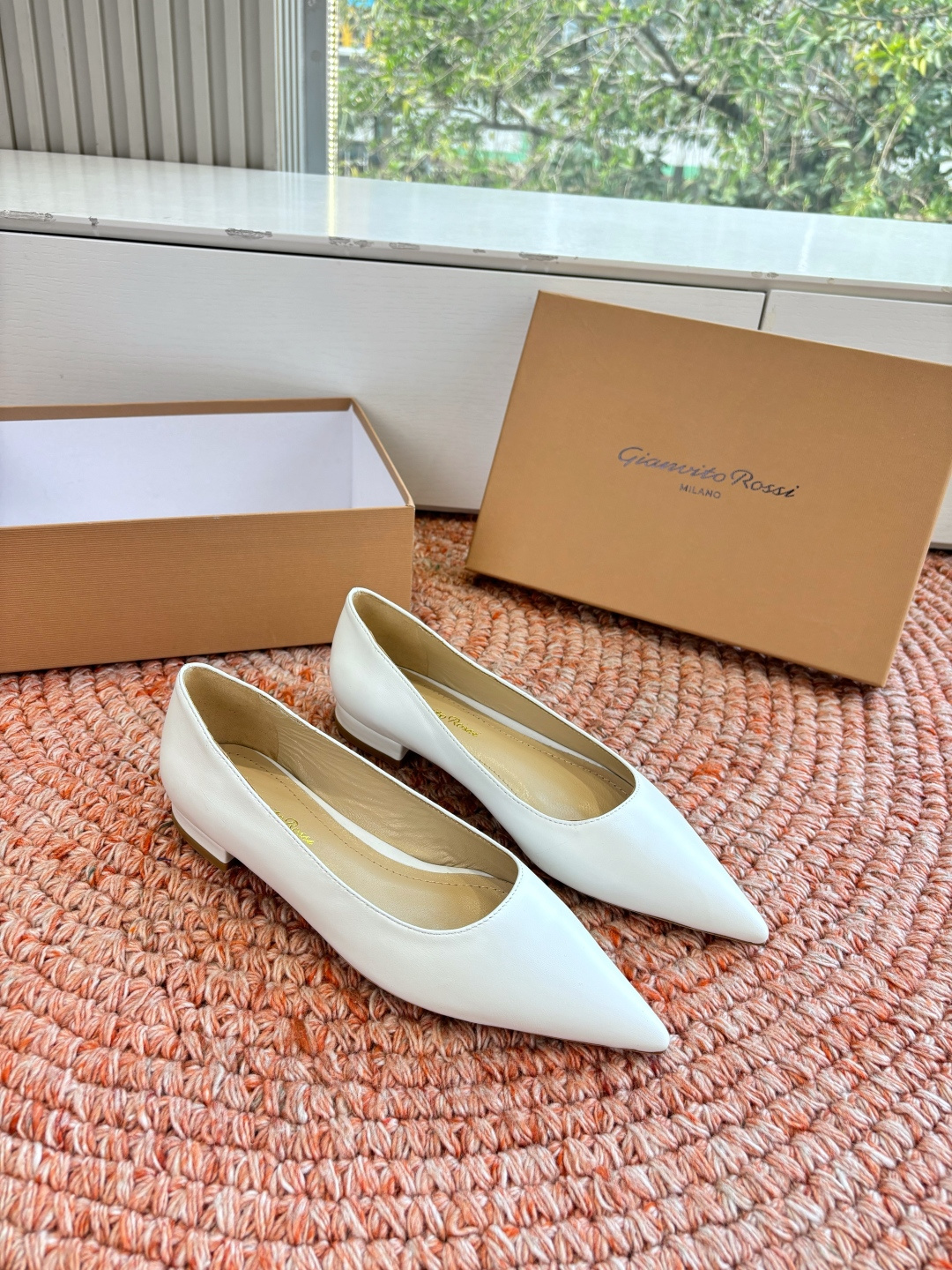 🌾G305😀GianvitoRossi吉安维托罗西 平底 系列经典粉色羊反绒皮&粉色小羊皮超级百搭的一款